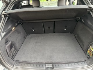 MERCEDES-BENZ EQA 300 Swiss Star 4matic-image-7