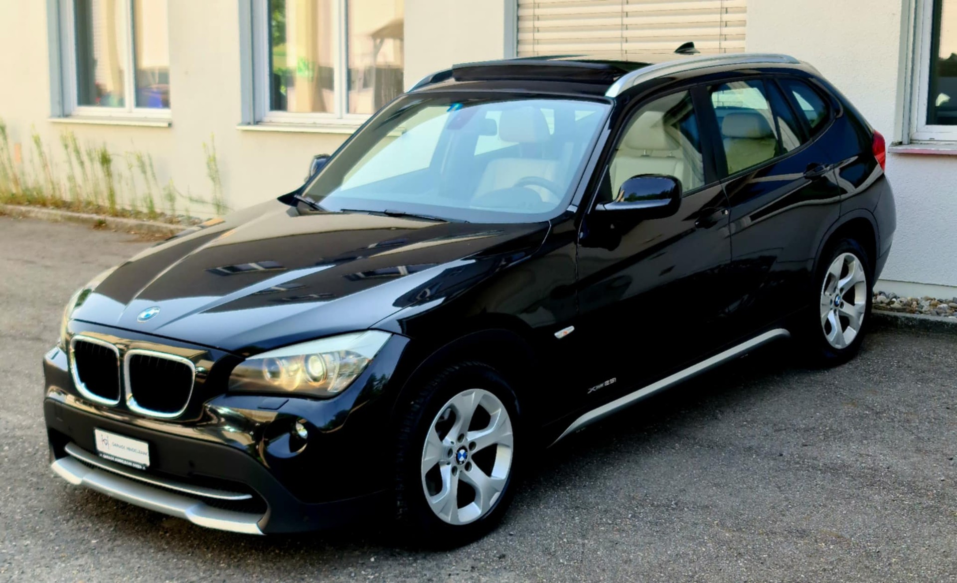 BMW X1 xDrive 25i Steptronic-image-5