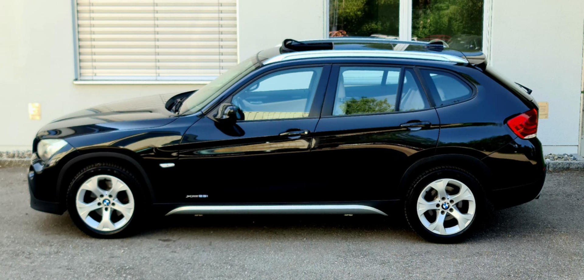 BMW X1 xDrive 25i Steptronic-image-6