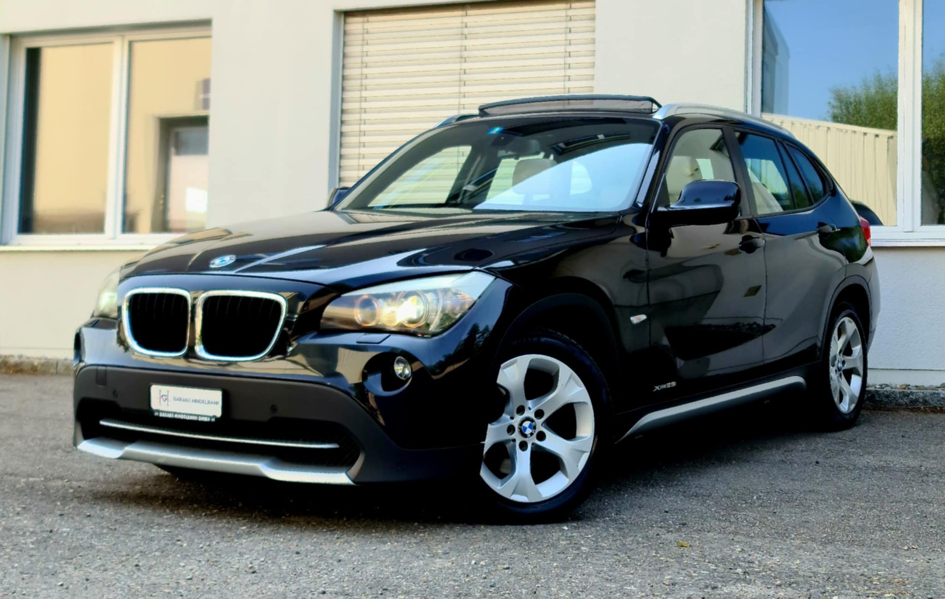 BMW X1 xDrive 25i Steptronic-image-1