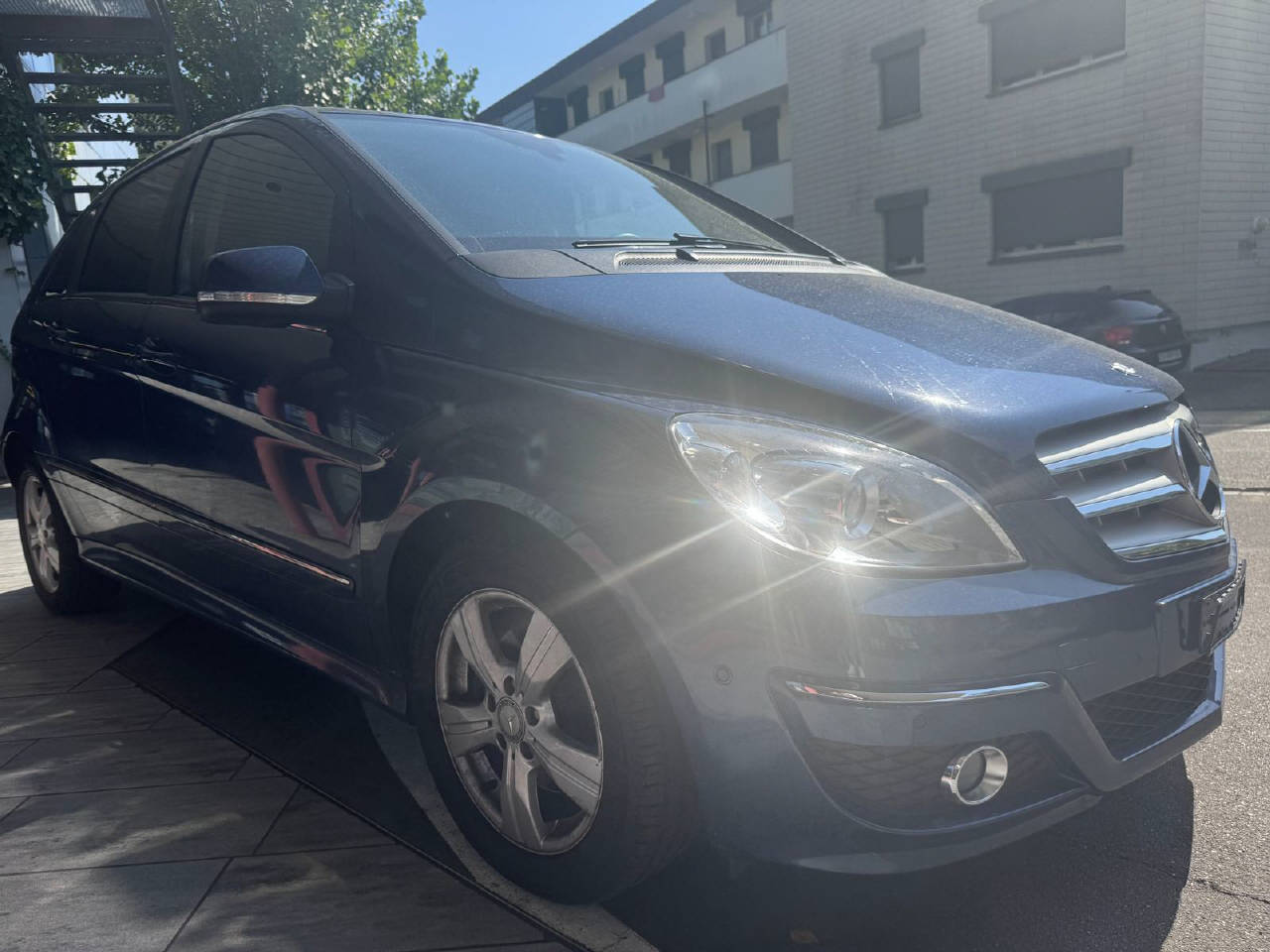 MERCEDES-BENZ B 200 CDI-image-2