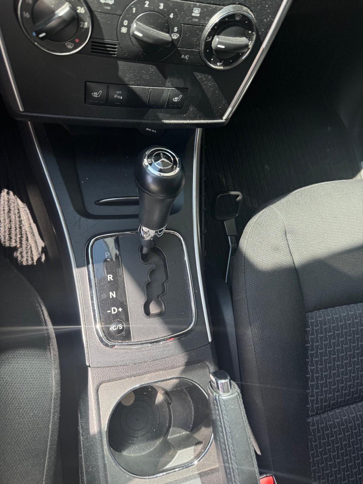 MERCEDES-BENZ B 200 CDI-image-12