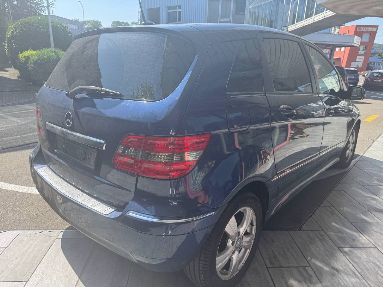 MERCEDES-BENZ B 200 CDI-image-3