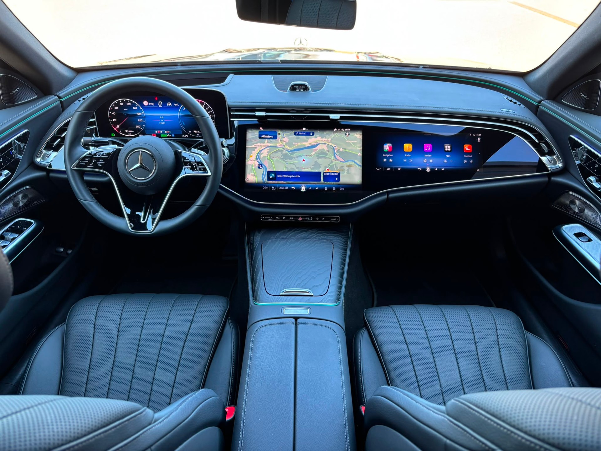 MERCEDES-BENZ E 300 e Exclusive 4Matic-image-7