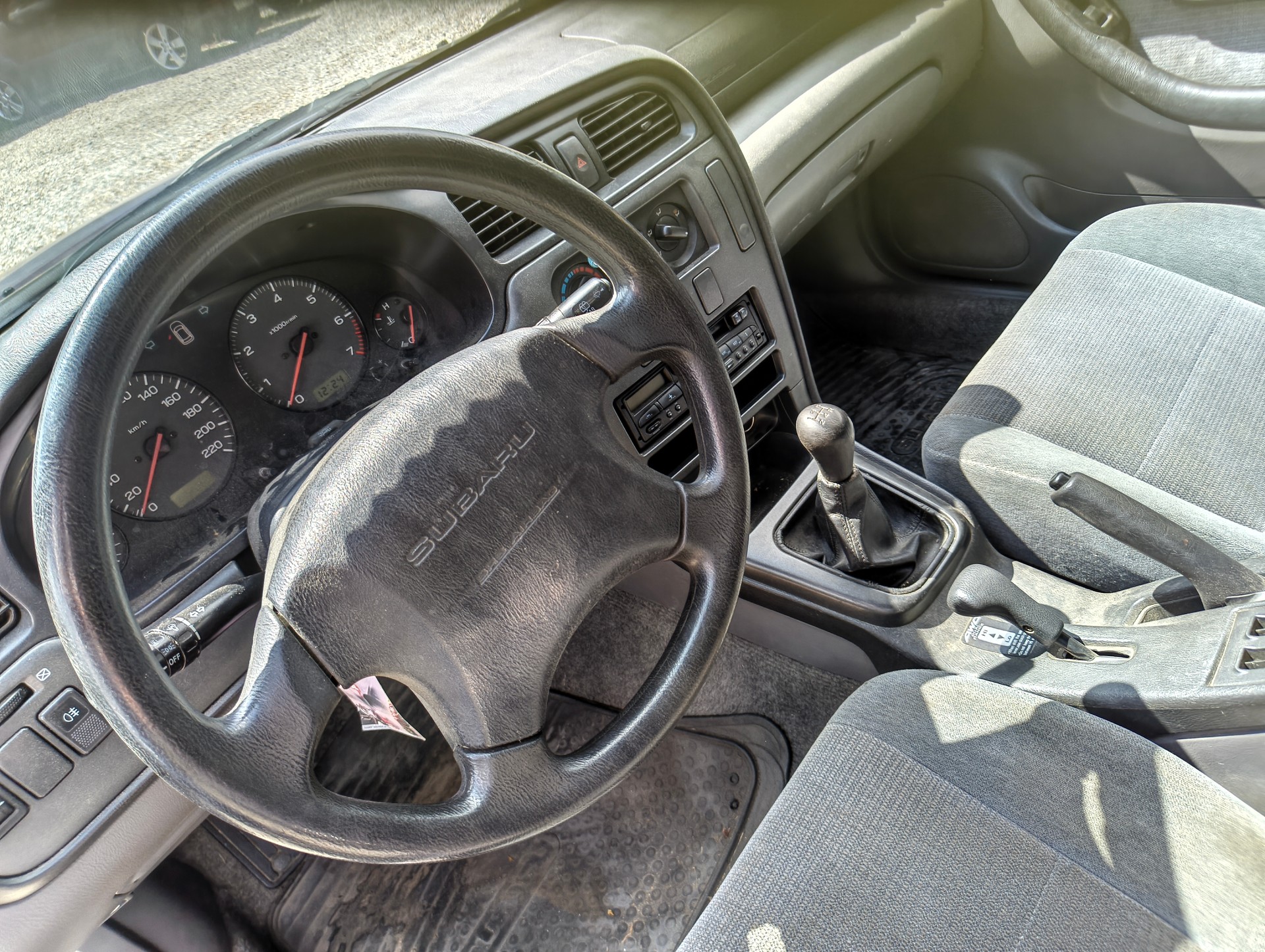 SUBARU Legacy 2.0 Swiss-image-5