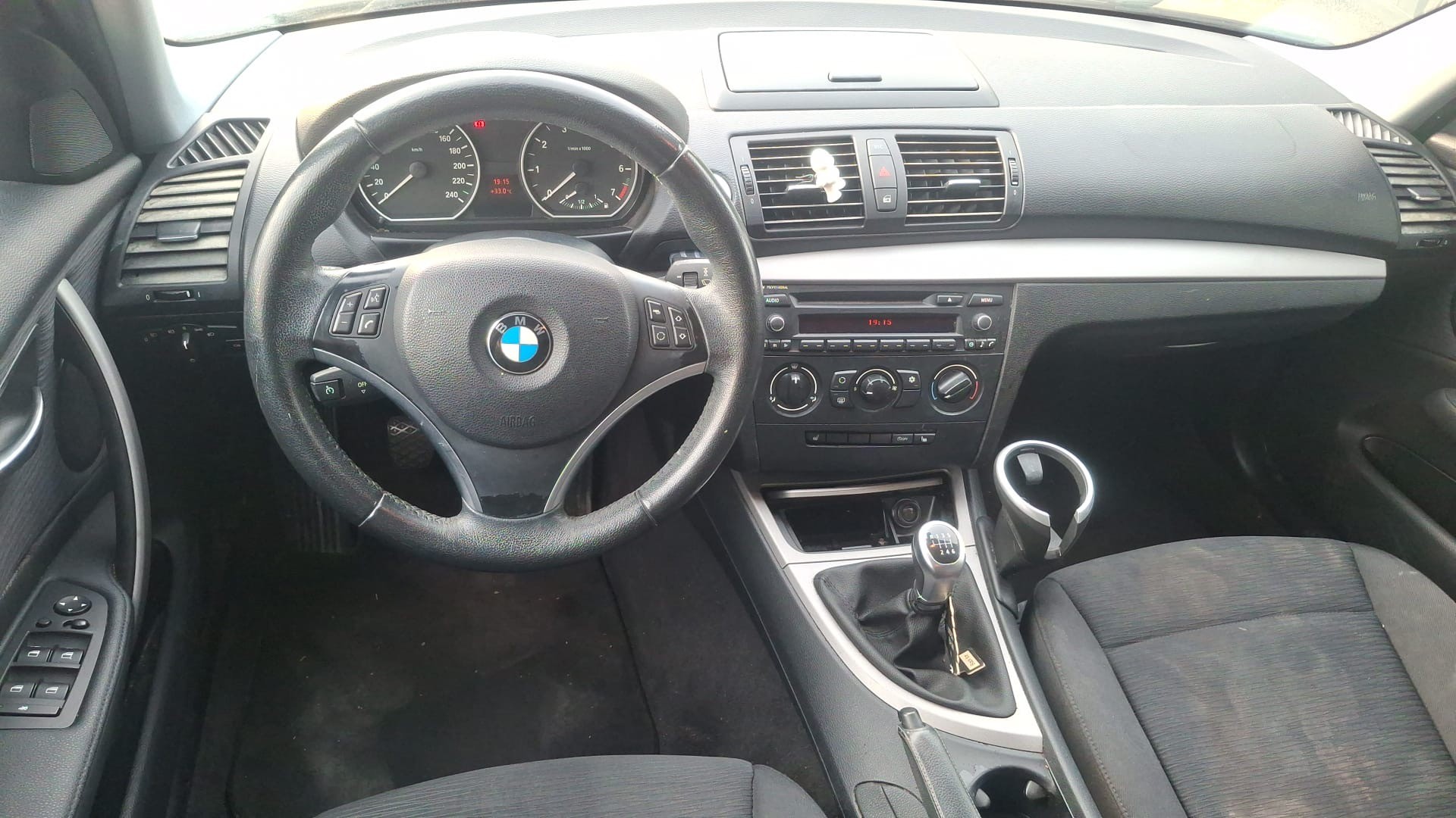 BMW 116i Access-image-8