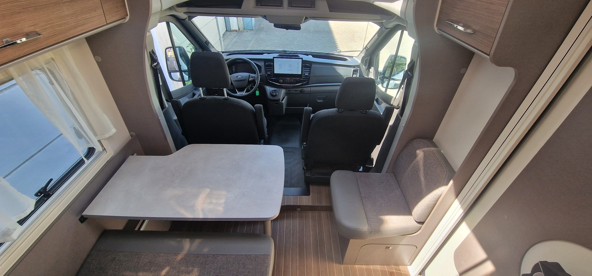 FORD Etrusco V 6.6 SF | Ford Transit 2.0 TDCi 130 PS | Automatik-showroom-element-3