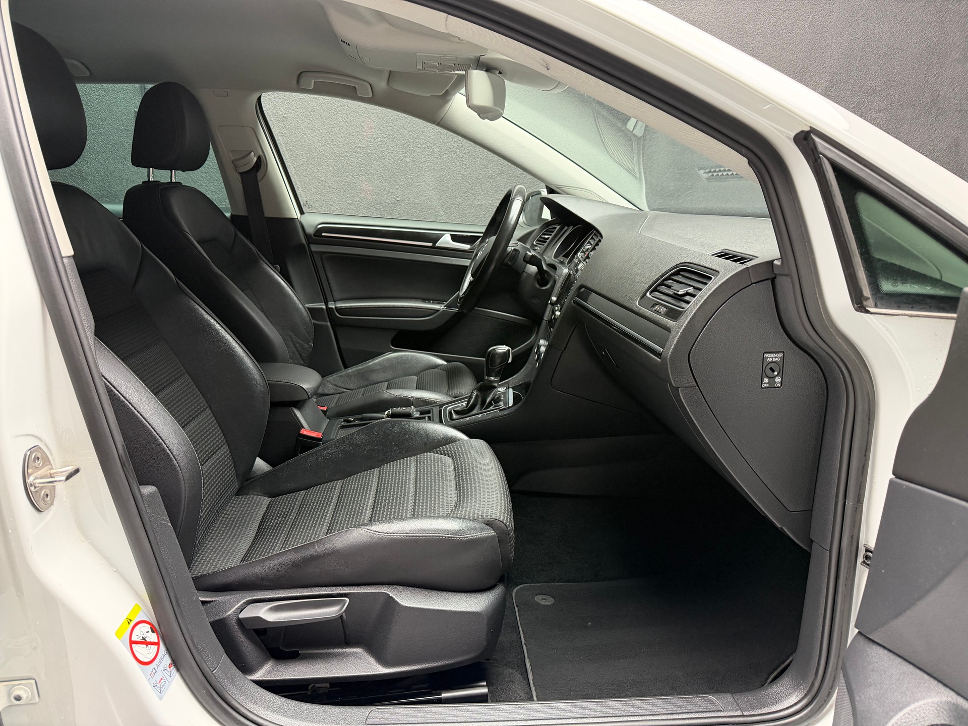 VW Golf 1.4 TSI Highline DSG-image-7