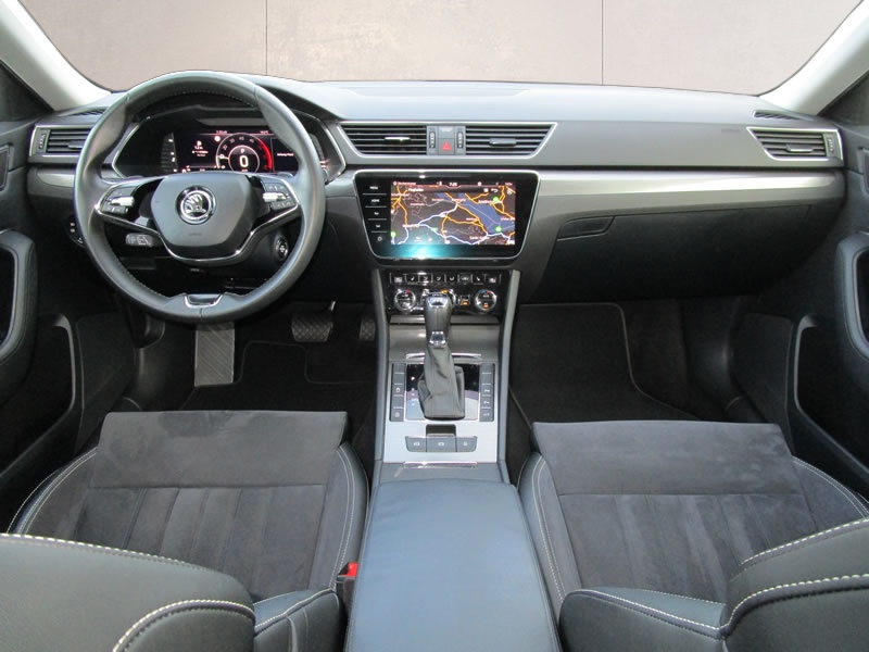 SKODA Superb Combi 2.0 TDi Style 4x4 DSG-image-3