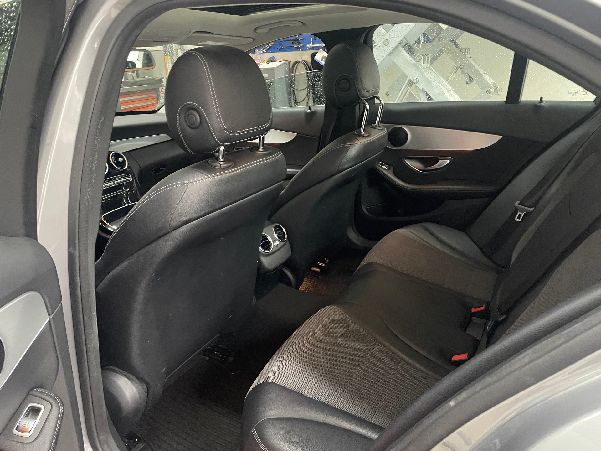 MERCEDES-BENZ C 200 4Matic 7G-Tronic-image-10