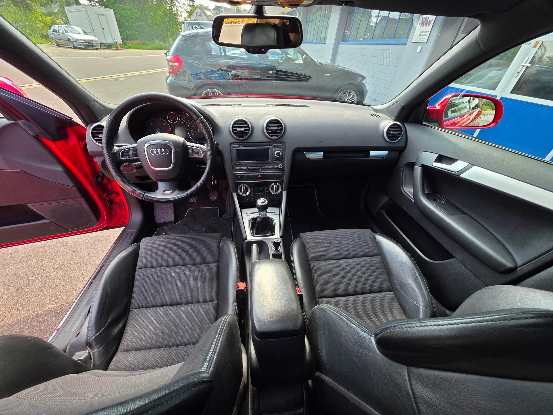 AUDI A3 Sportback 2.0 TDI Ambiente-image-12