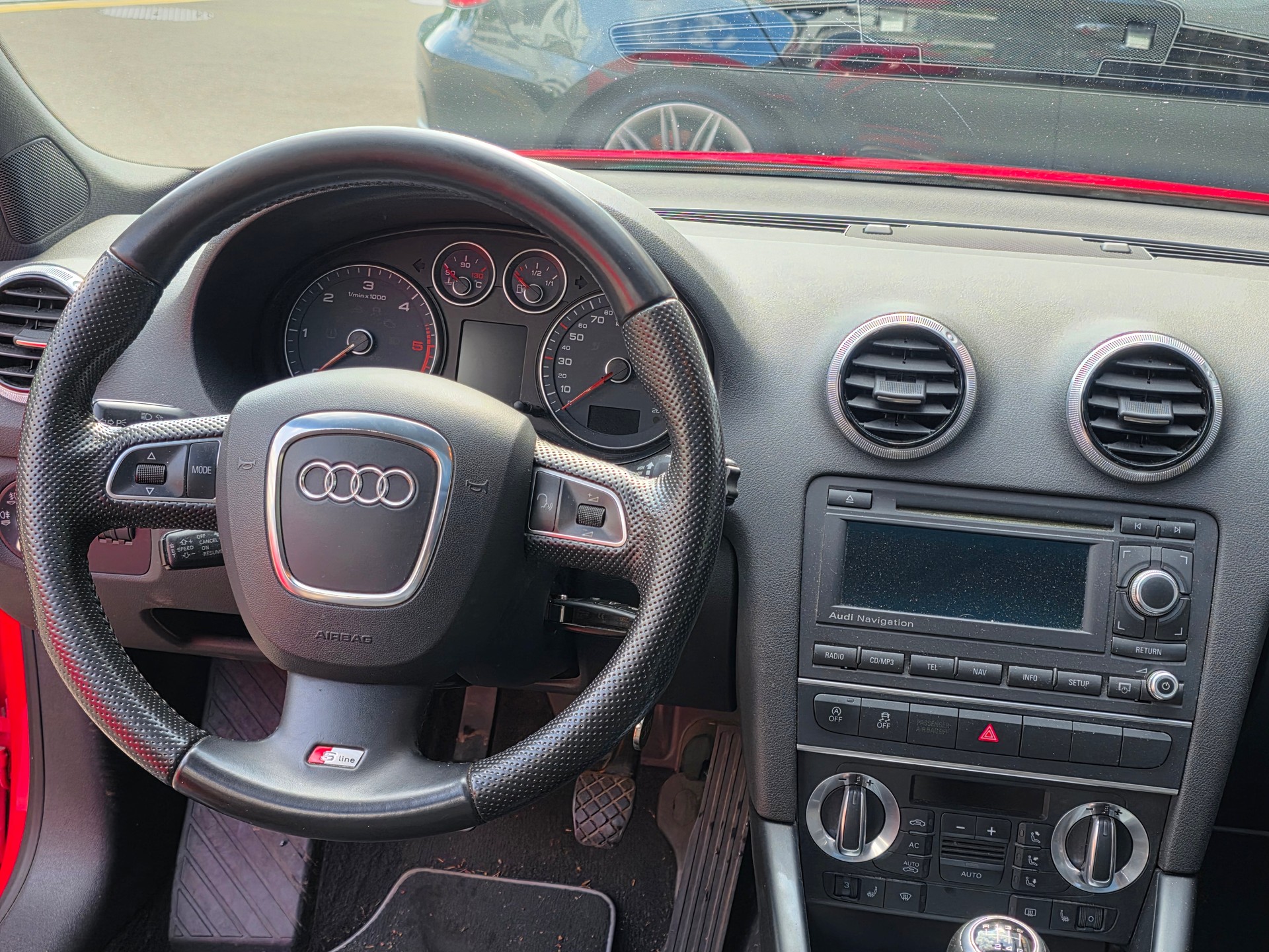 AUDI A3 Sportback 2.0 TDI Ambiente-image-14