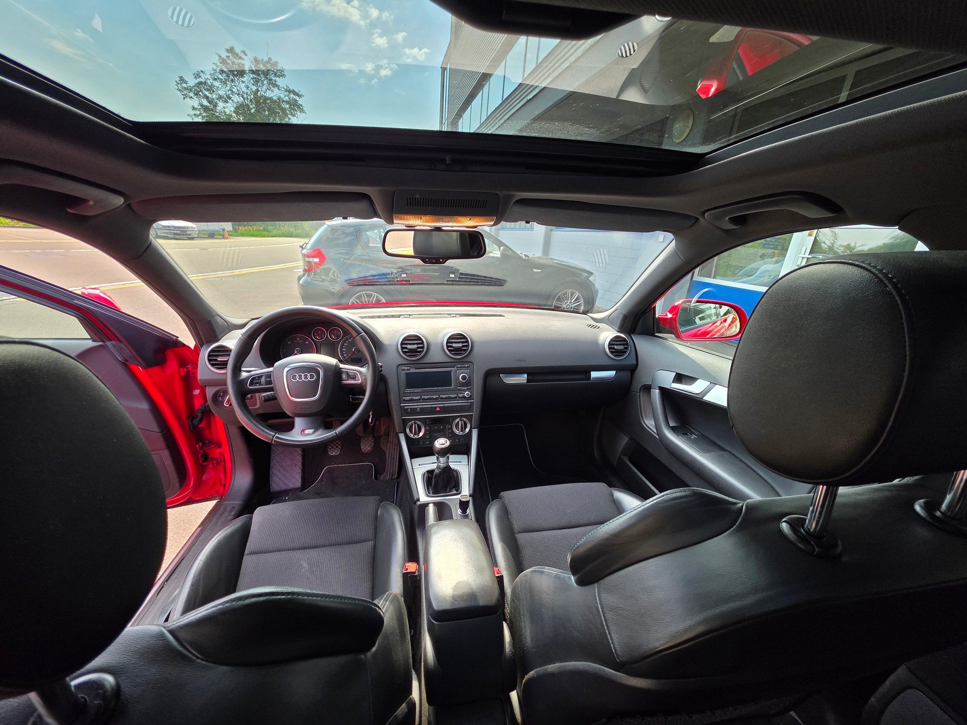 AUDI A3 Sportback 2.0 TDI Ambiente-image-11