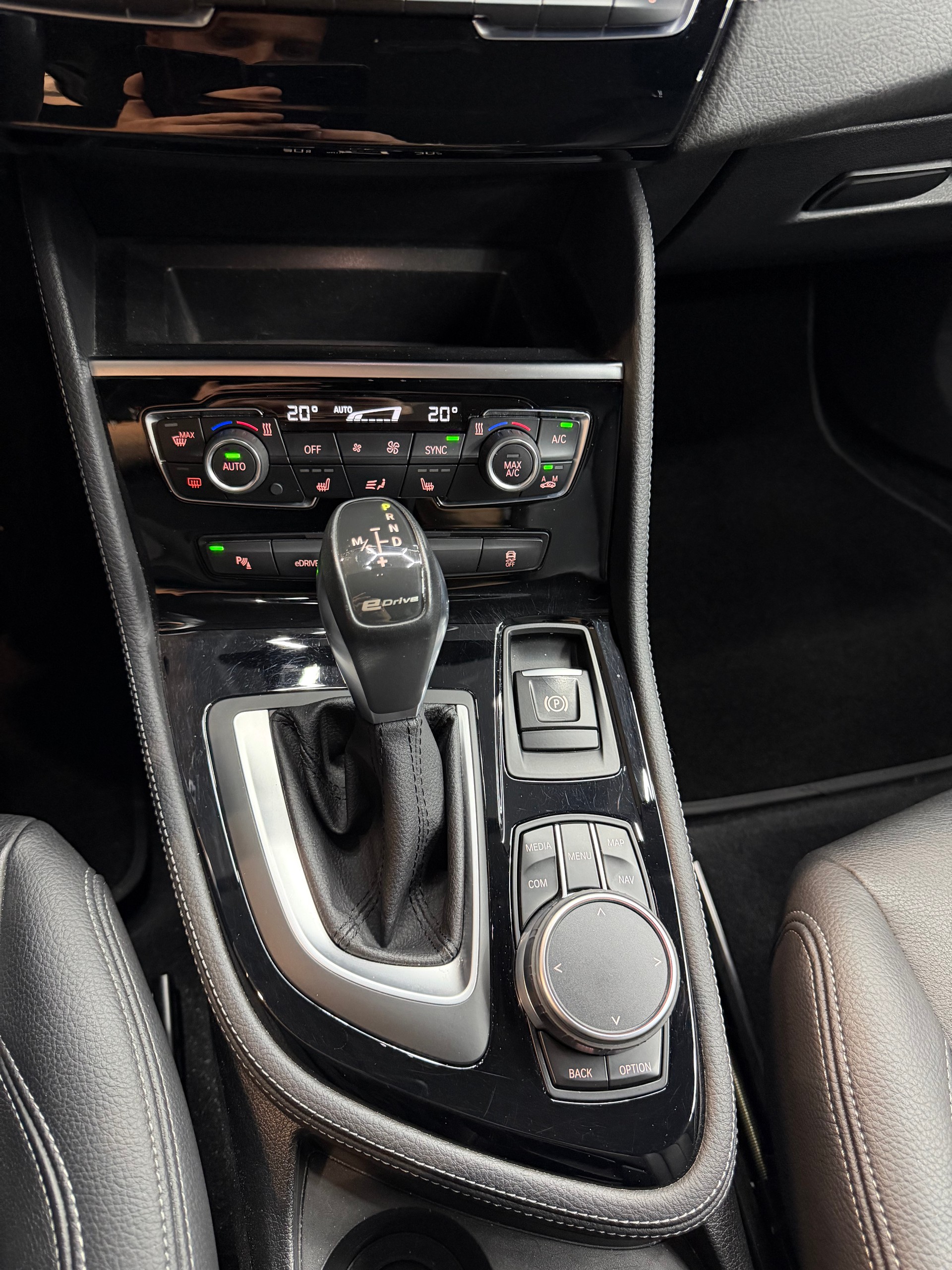 BMW 225xe iPerformance Active Tourer Steptronic-image-16