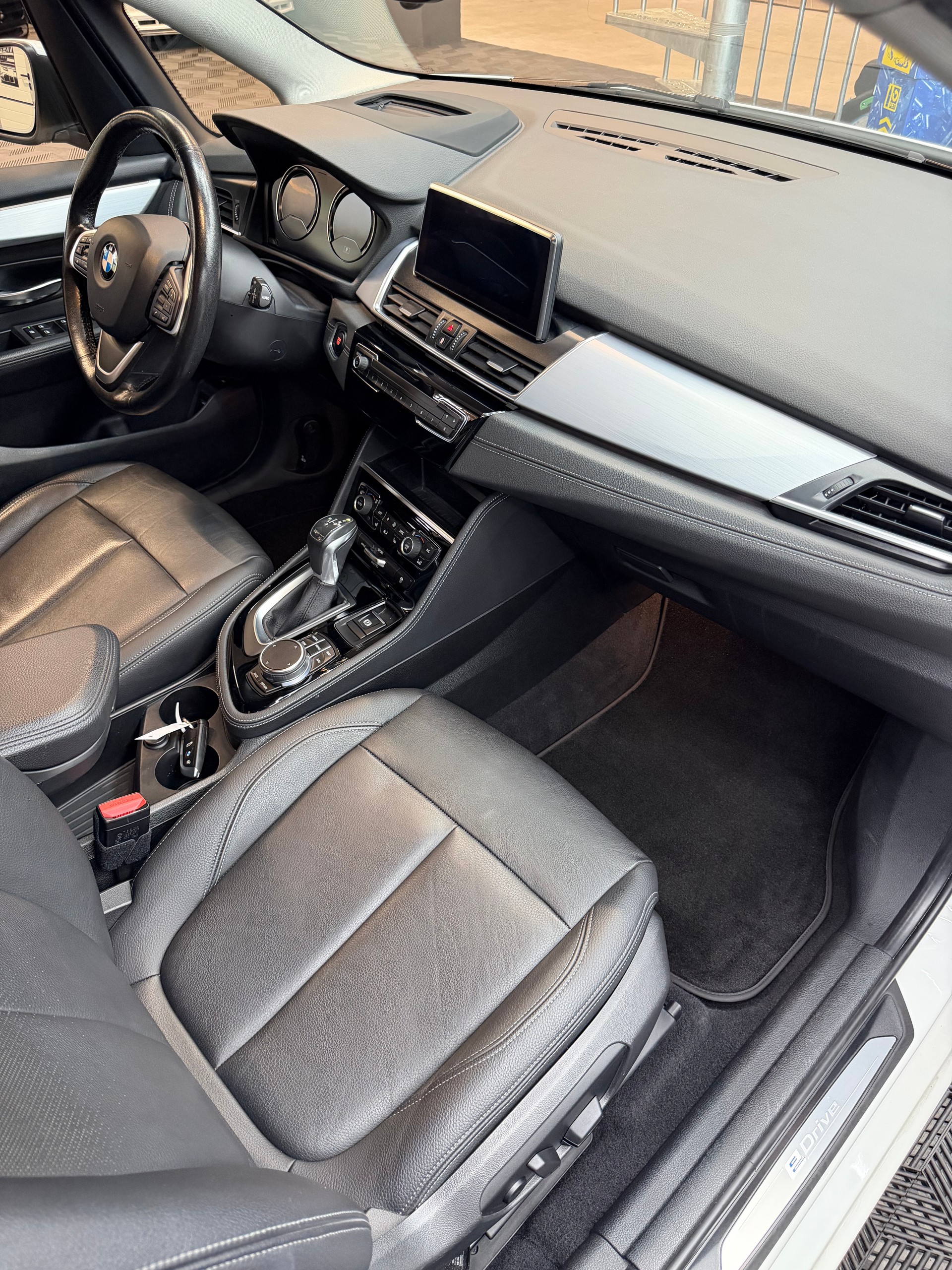 BMW 225xe iPerformance Active Tourer Steptronic-image-7