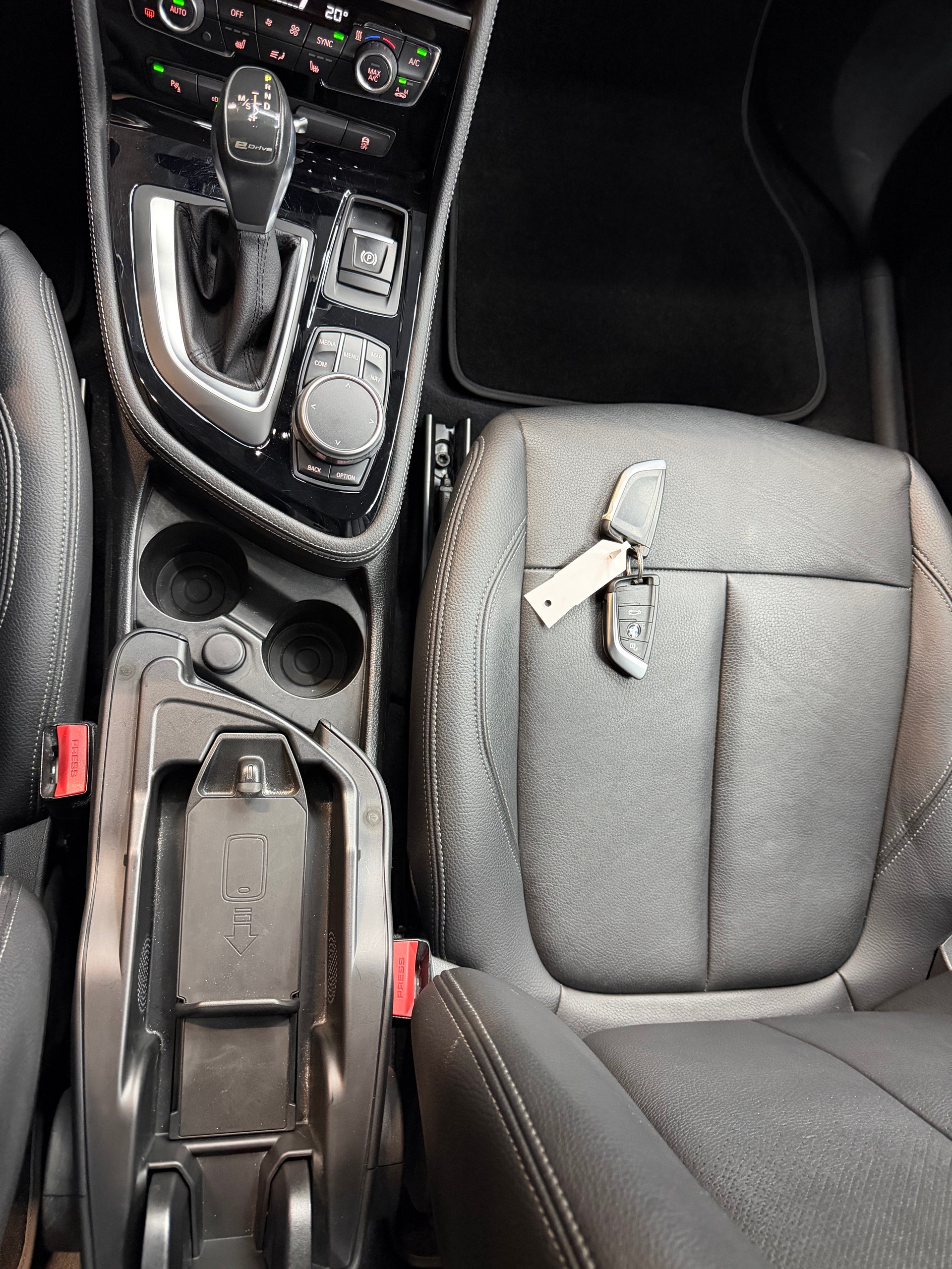 BMW 225xe iPerformance Active Tourer Steptronic-image-17