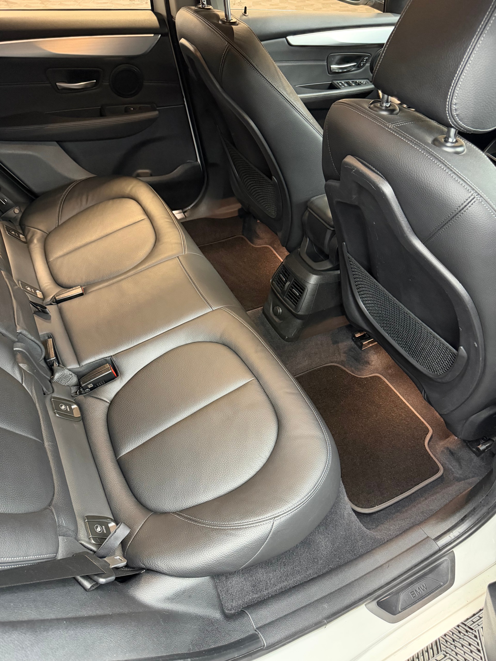 BMW 225xe iPerformance Active Tourer Steptronic-image-10