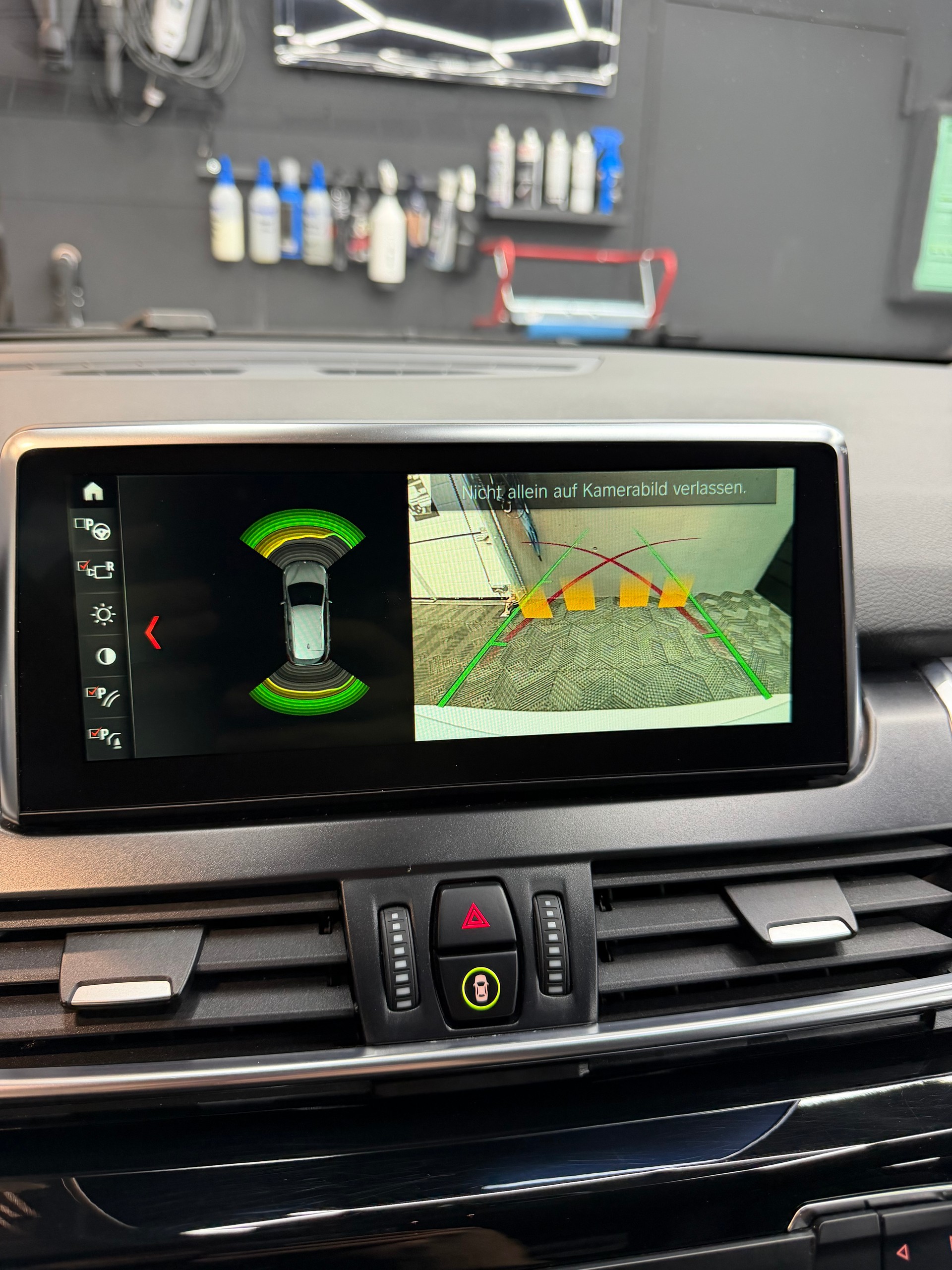 BMW 225xe iPerformance Active Tourer Steptronic-image-18