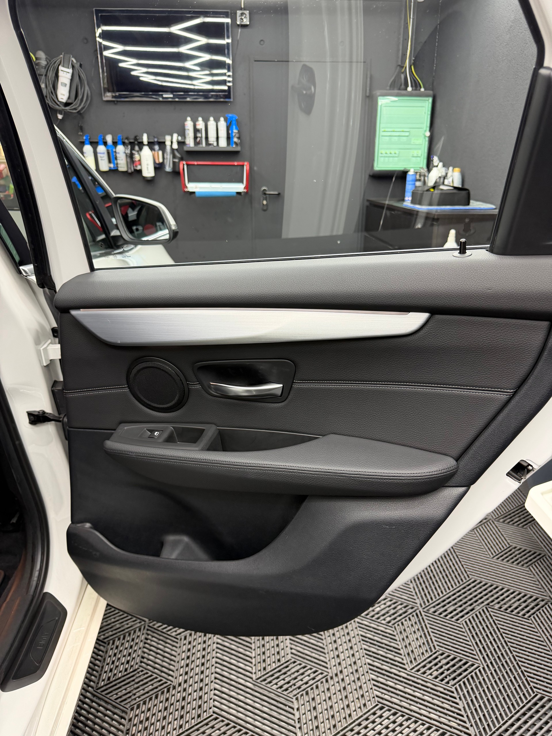 BMW 225xe iPerformance Active Tourer Steptronic-image-13
