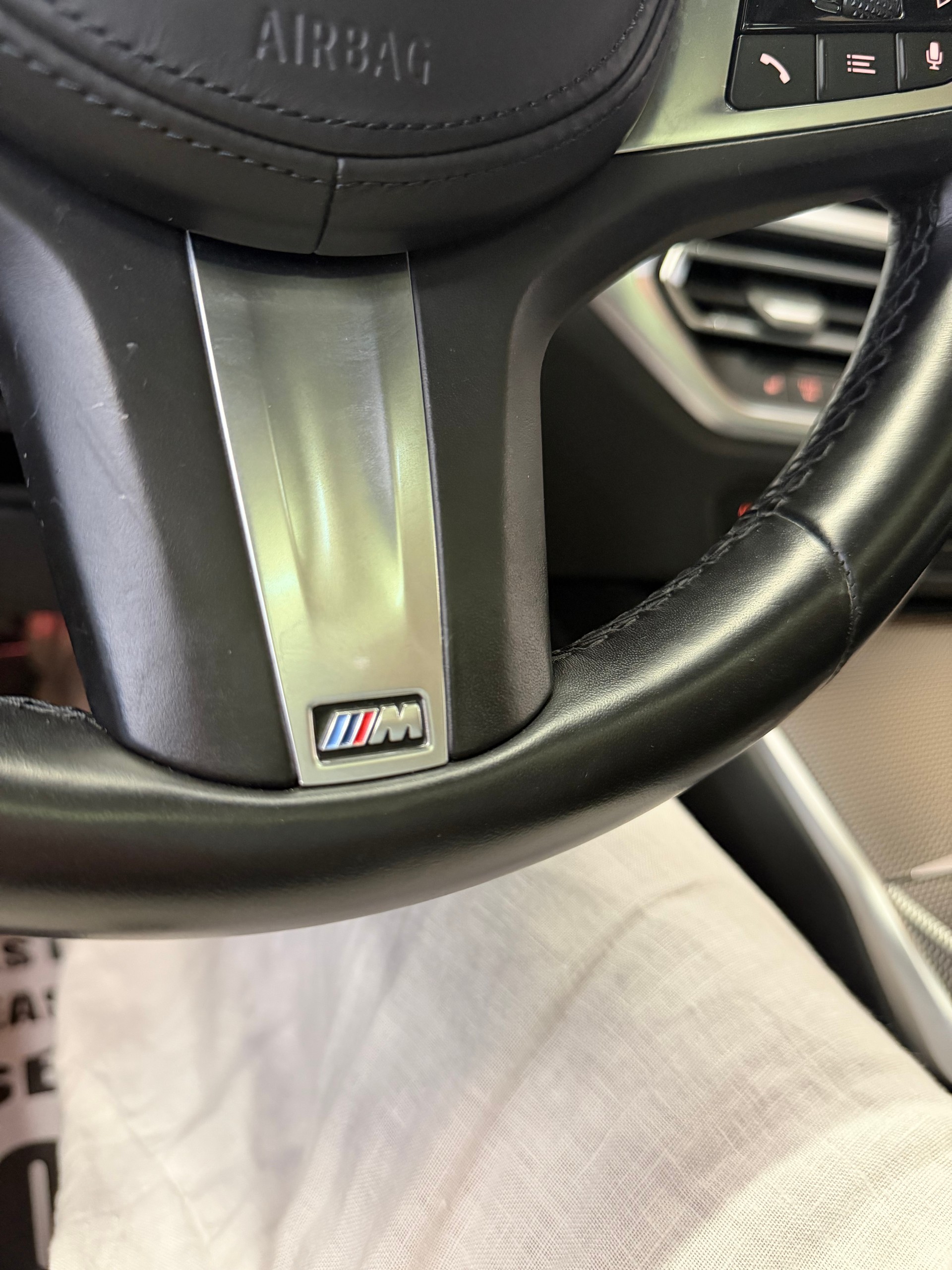 BMW 330i Touring xDrive Pure M Sport Steptronic-image-19