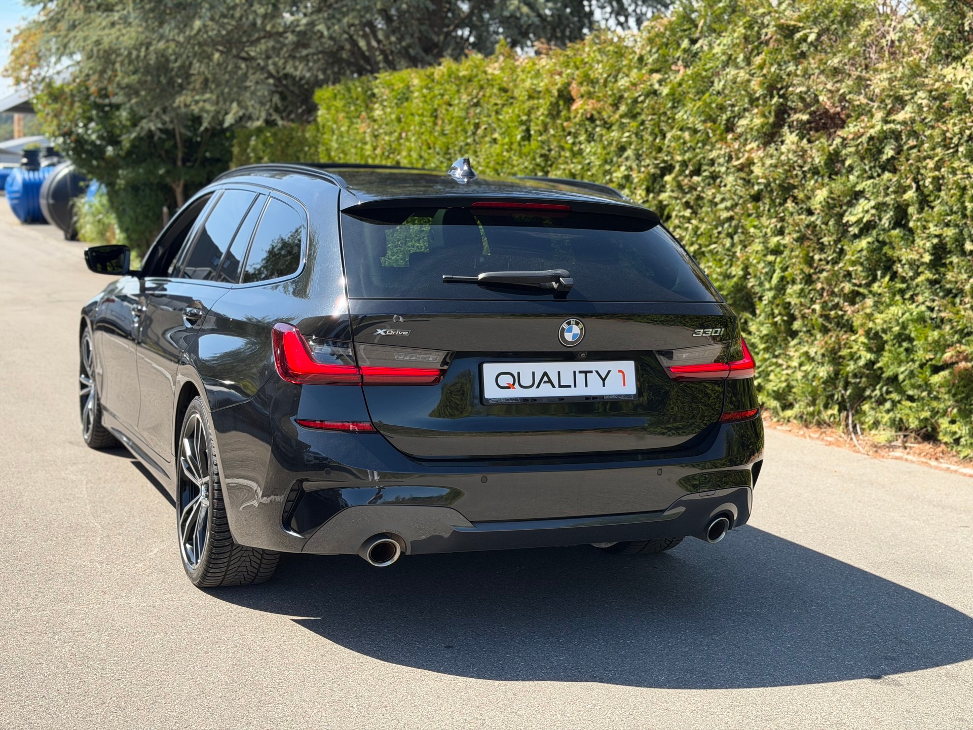 BMW 330i Touring xDrive Pure M Sport Steptronic-image-3