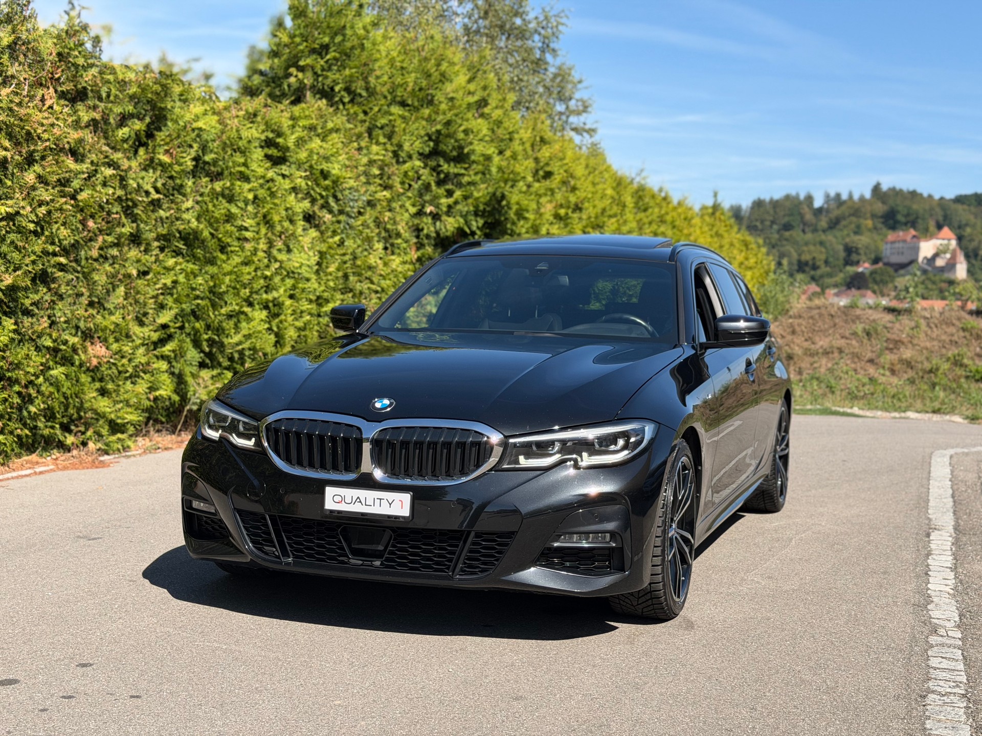 BMW 330i Touring xDrive Pure M Sport Steptronic-image-0