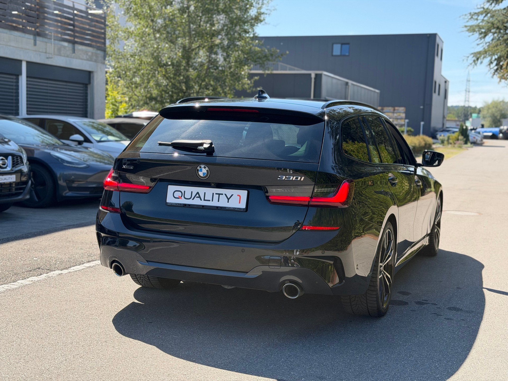 BMW 330i Touring xDrive Pure M Sport Steptronic-image-4