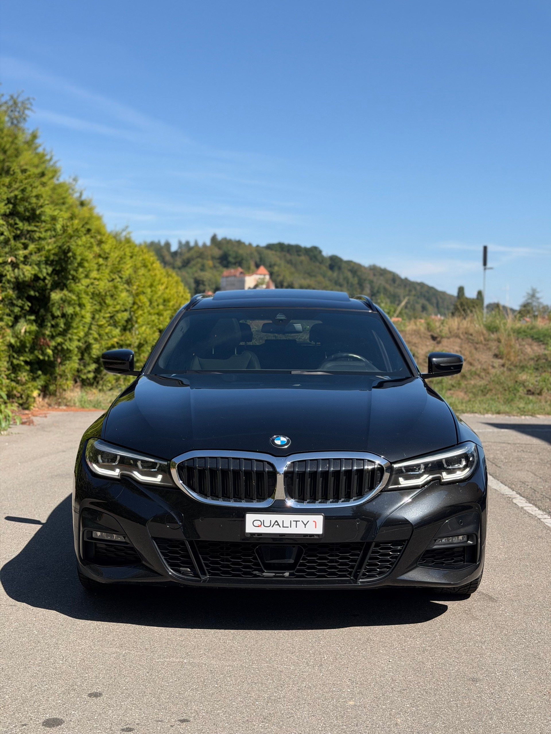 BMW 330i Touring xDrive Pure M Sport Steptronic-image-1