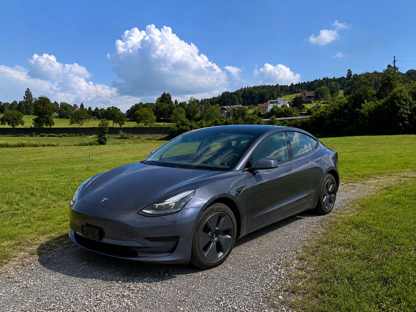 TESLA Model 3-image-0