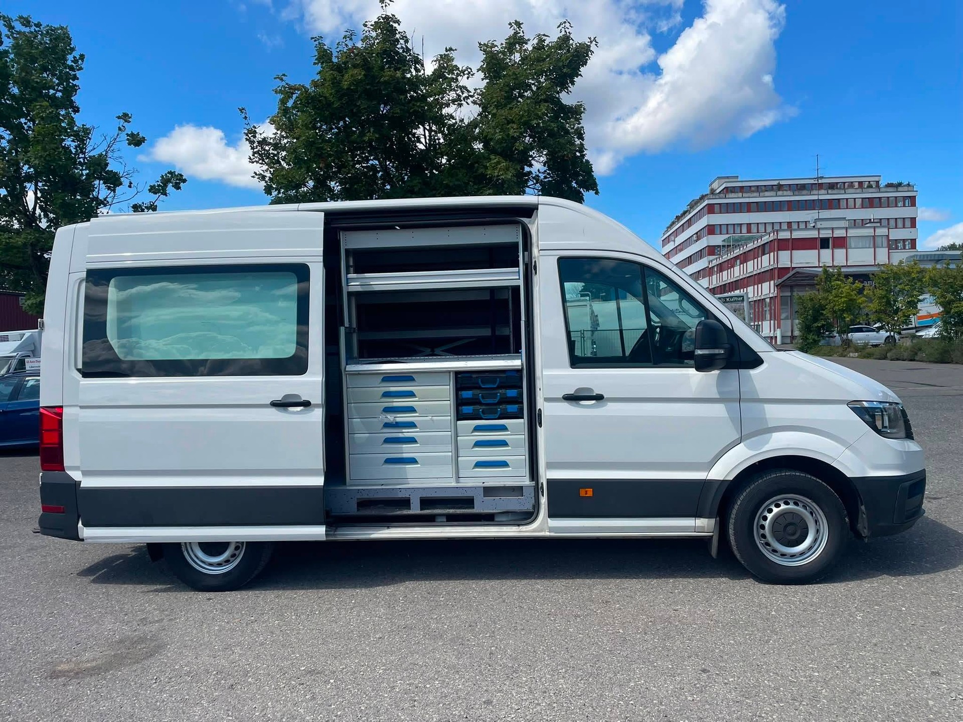 VW Crafter 35 2.0 TDI Mit Werkstatt Einrichtung-image-4