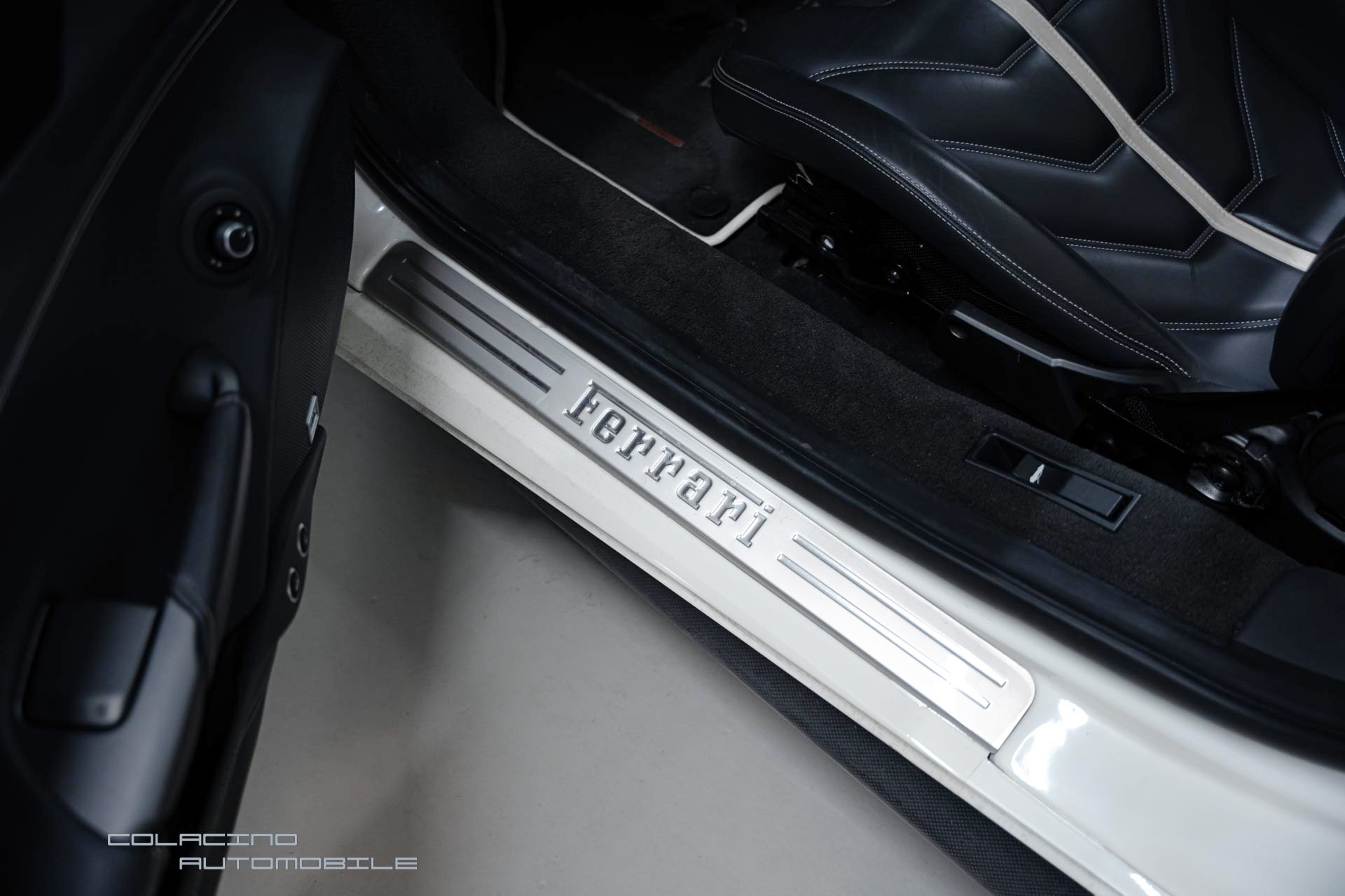 FERRARI 488 Spider 3.9 V8-image-16