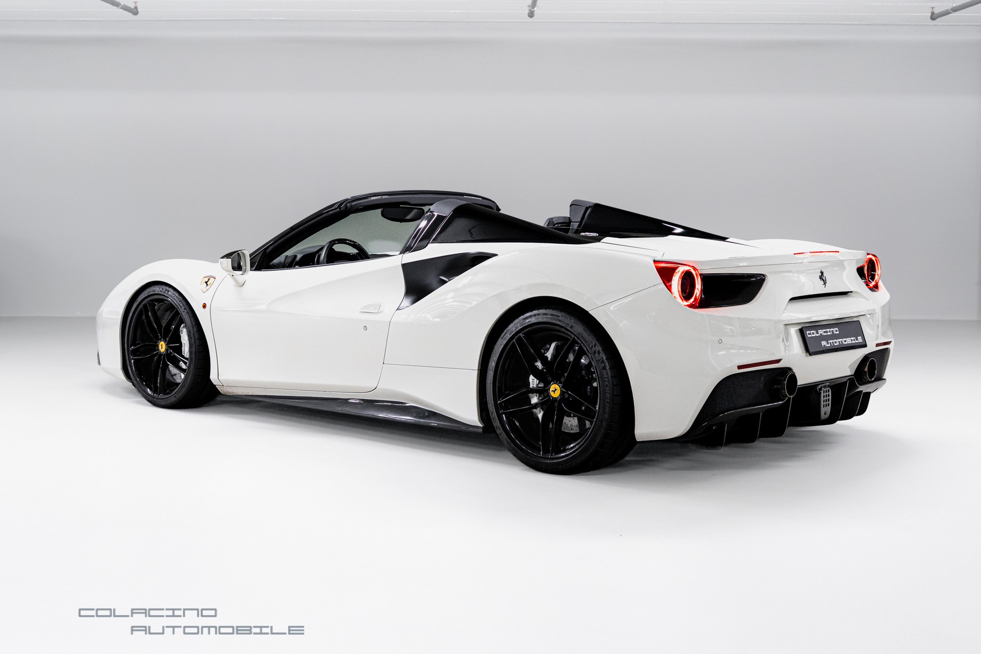 FERRARI 488 Spider 3.9 V8-image-5