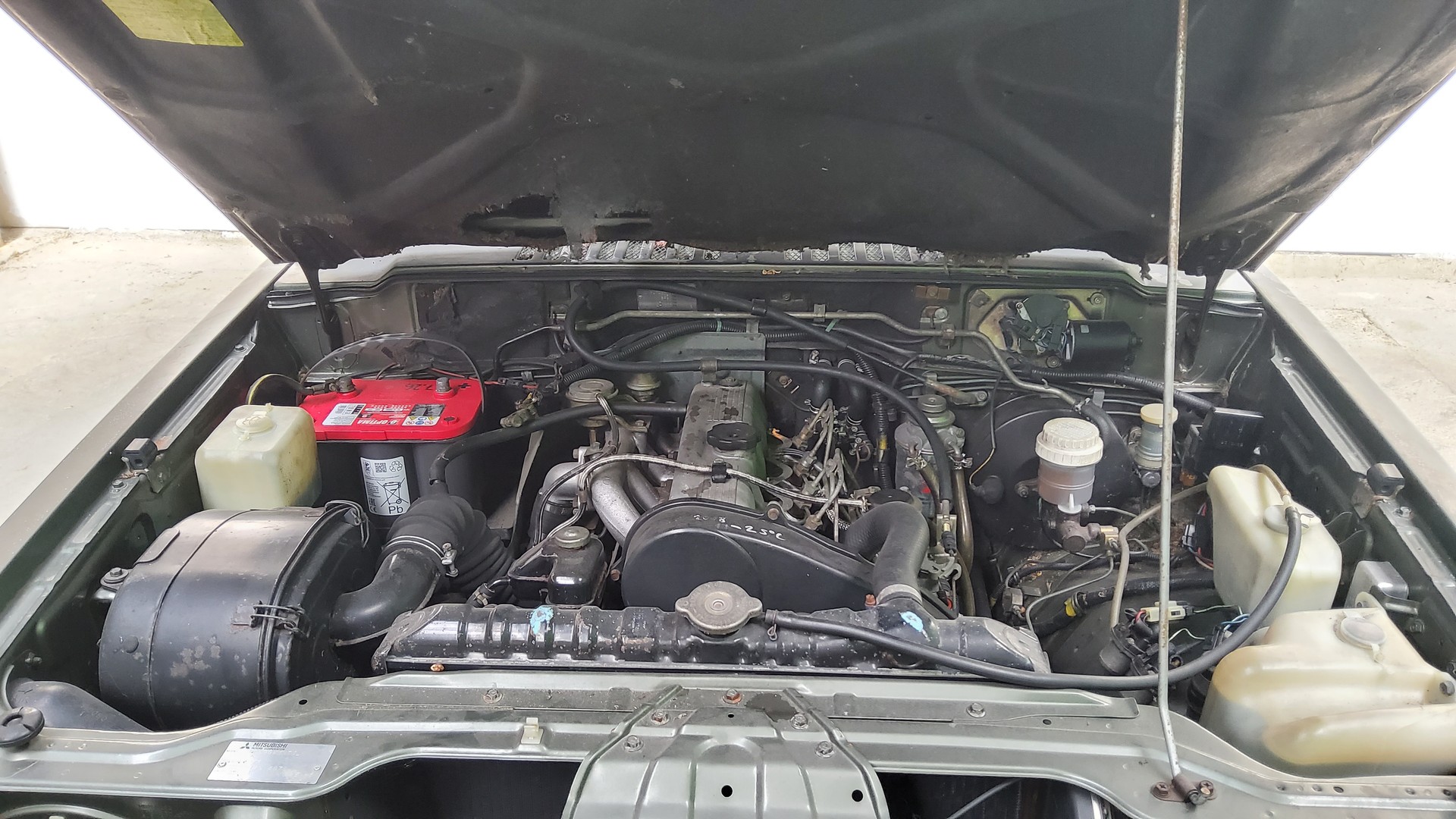 MITSUBISHI Pajero 2.5 TD Wagon-image-1