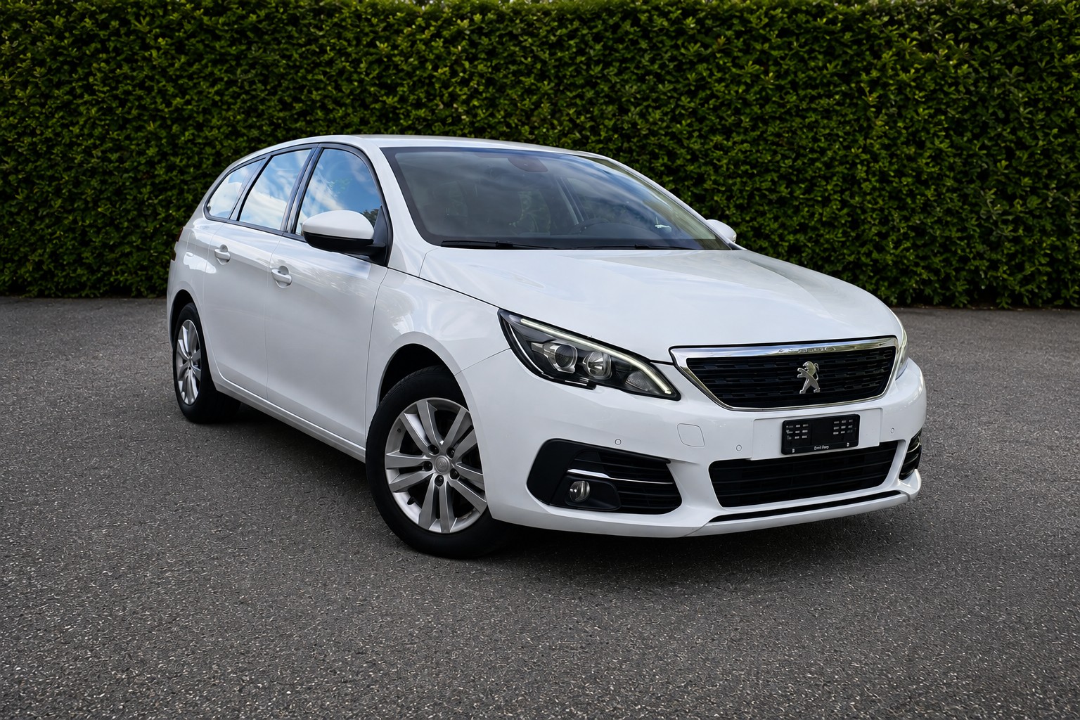 PEUGEOT 308 SW 1.6 BlueHDI Active Automatic-image-1