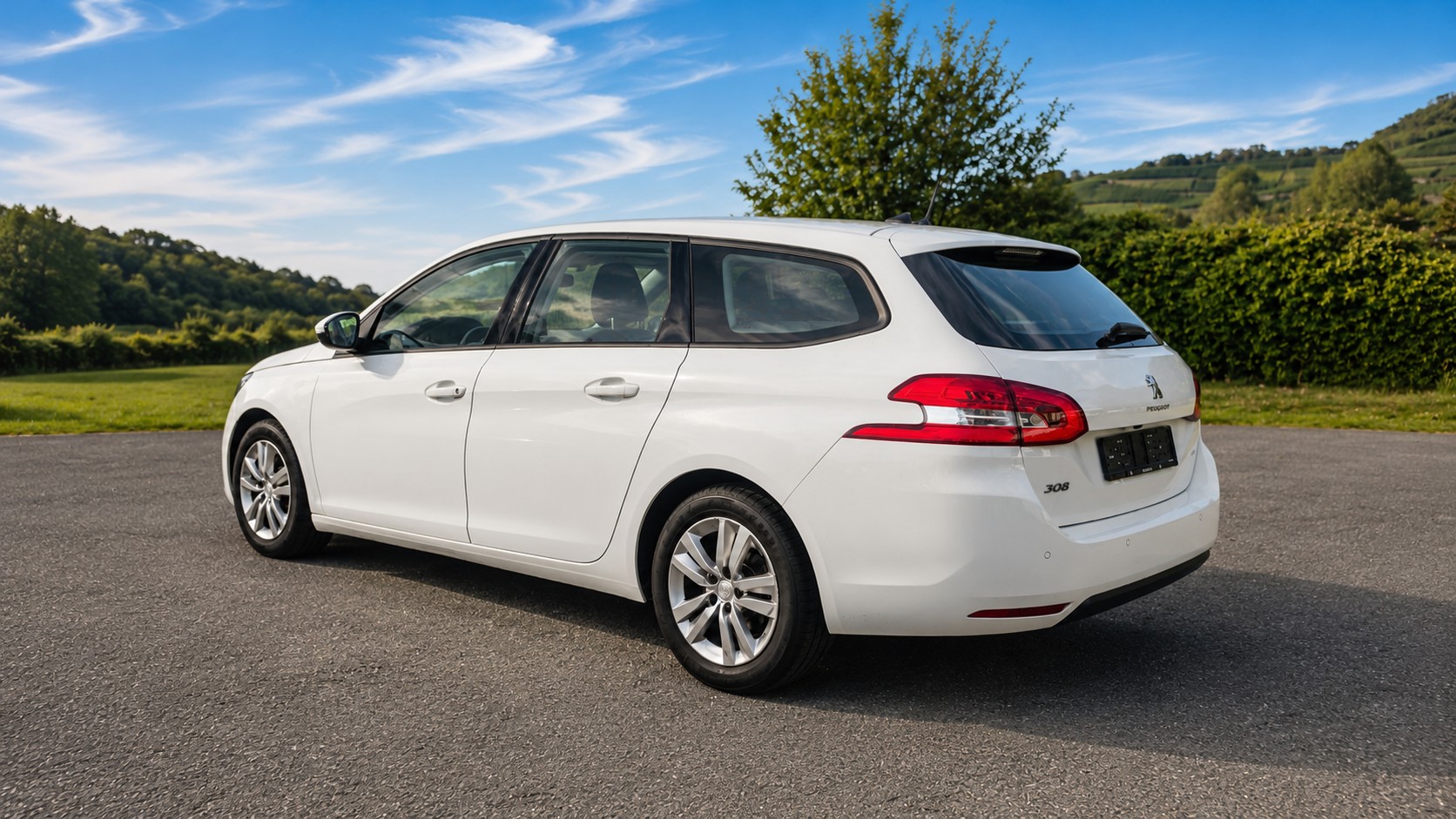 PEUGEOT 308 SW 1.6 BlueHDI Active Automatic-image-9
