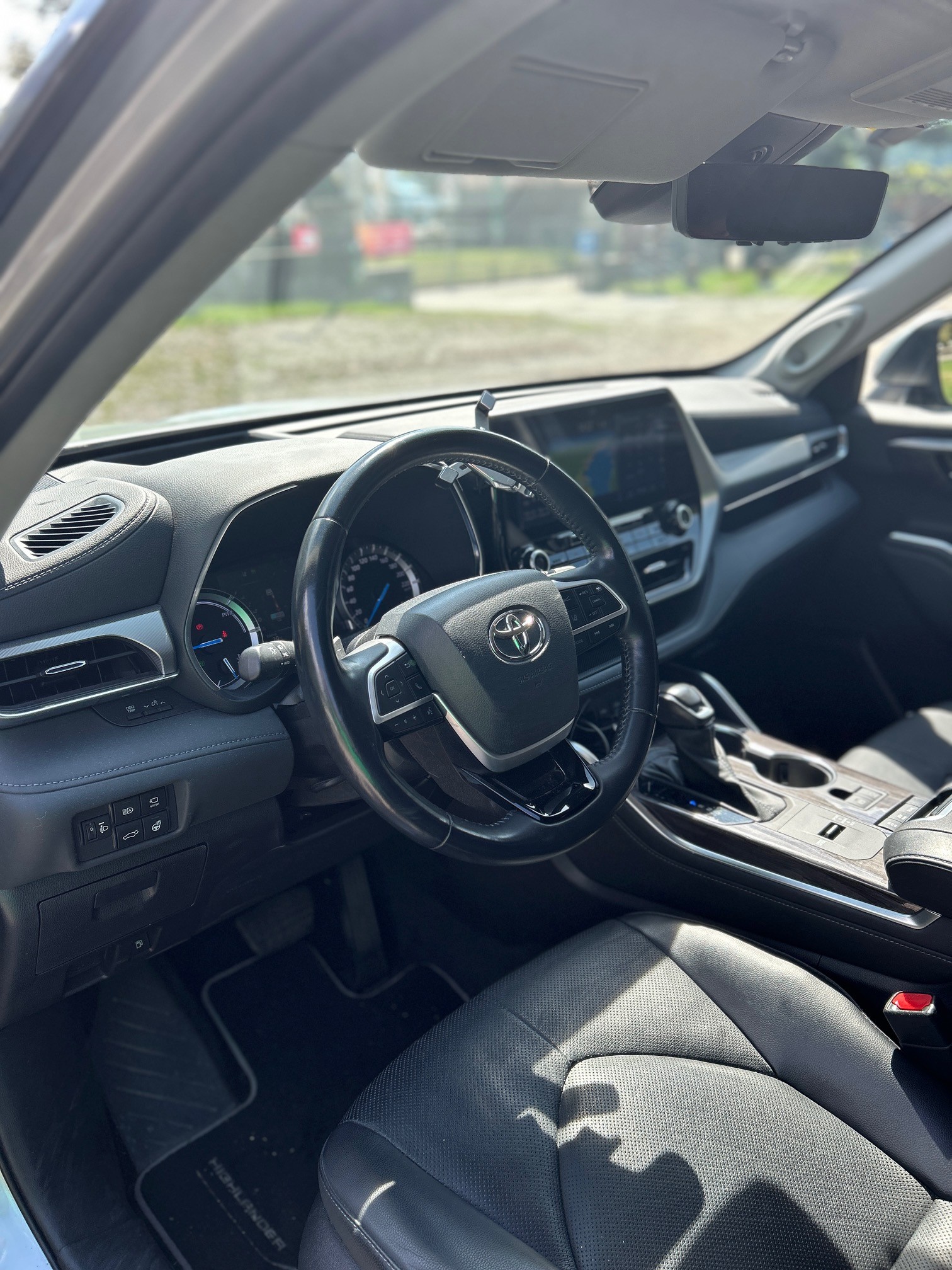 TOYOTA 2.5 HSD Premium-image-3