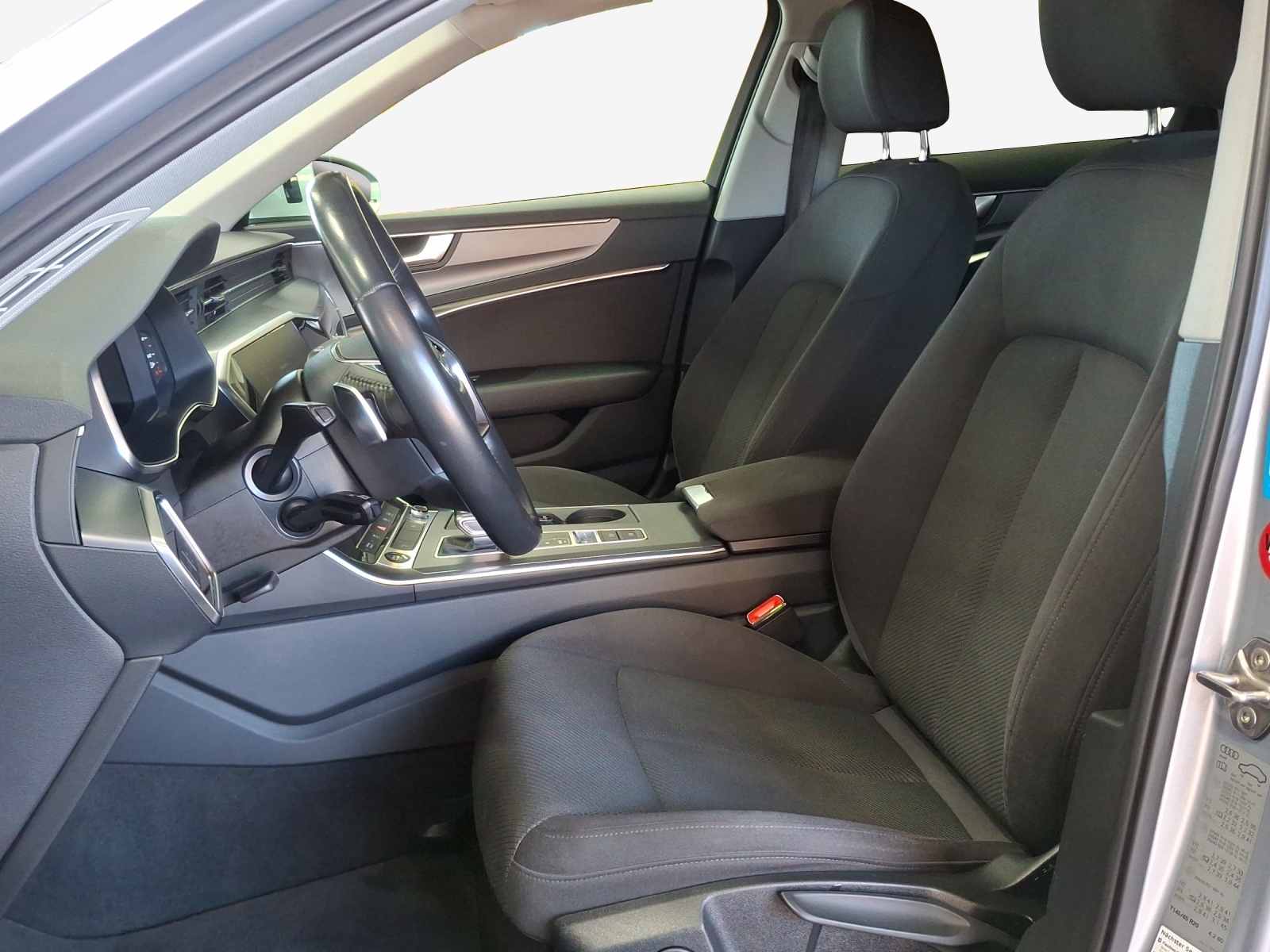 AUDI A6 Avant 40TDI Attraction S-tronic-image-7
