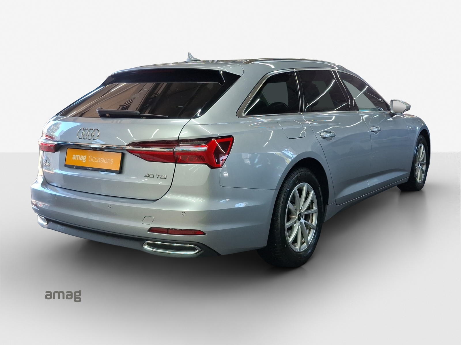 AUDI A6 Avant 40TDI Attraction S-tronic-image-4