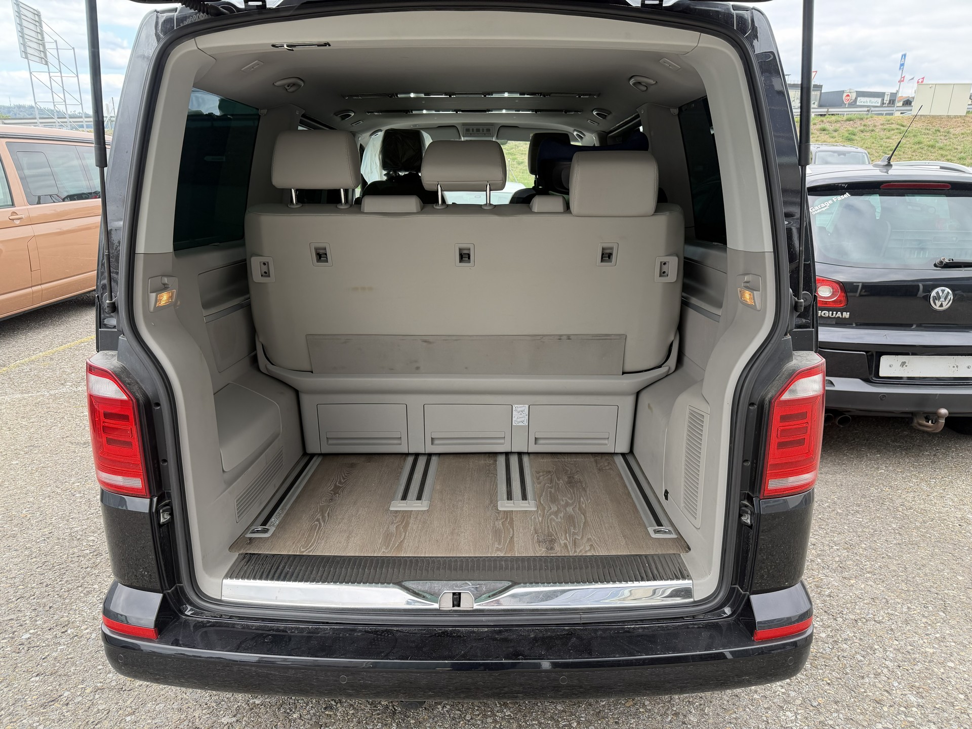 VW 2.0 TDI 204 Highline DSG 4m-image-2