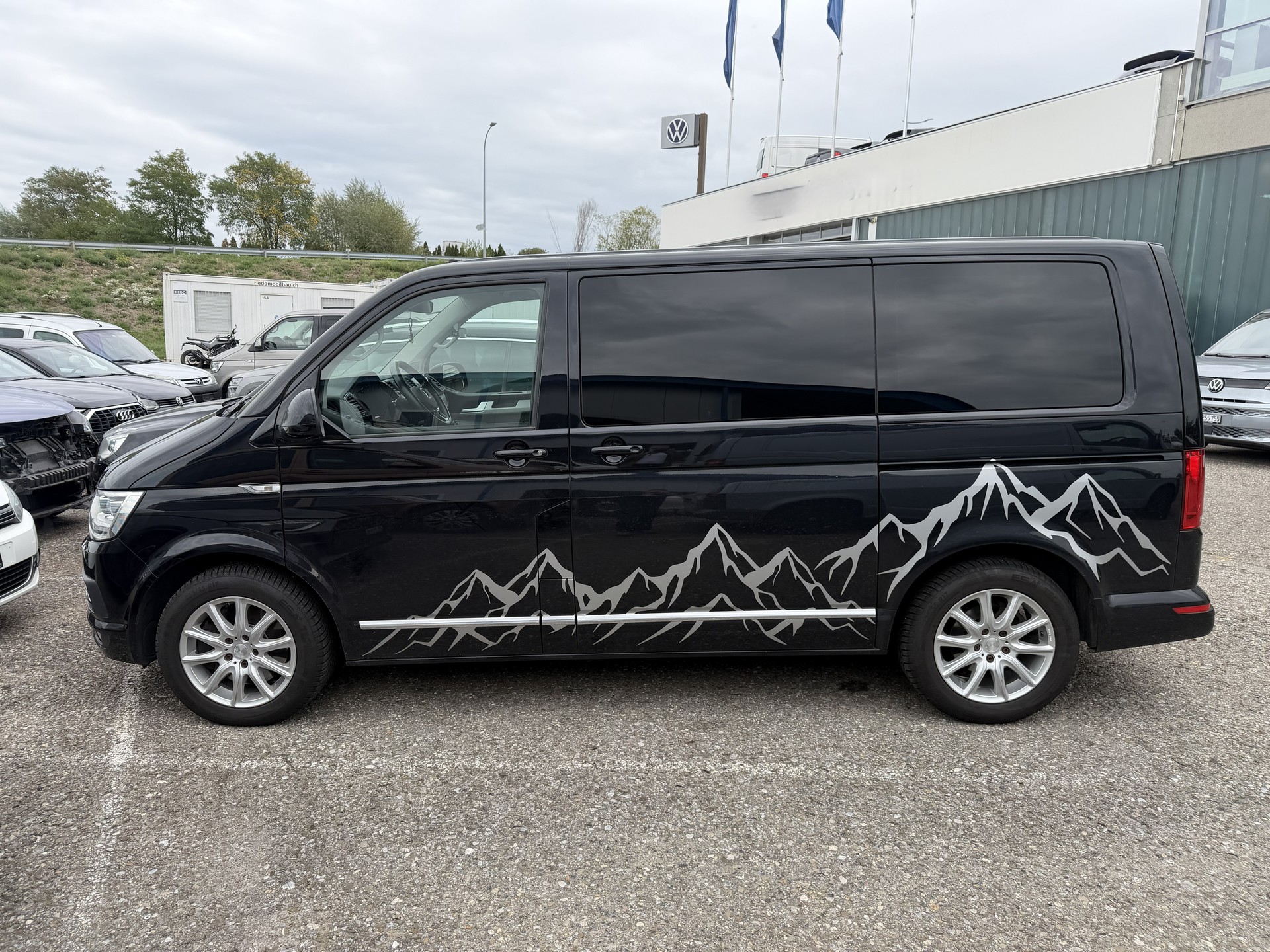 VW 2.0 TDI 204 Highline DSG 4m-image-1