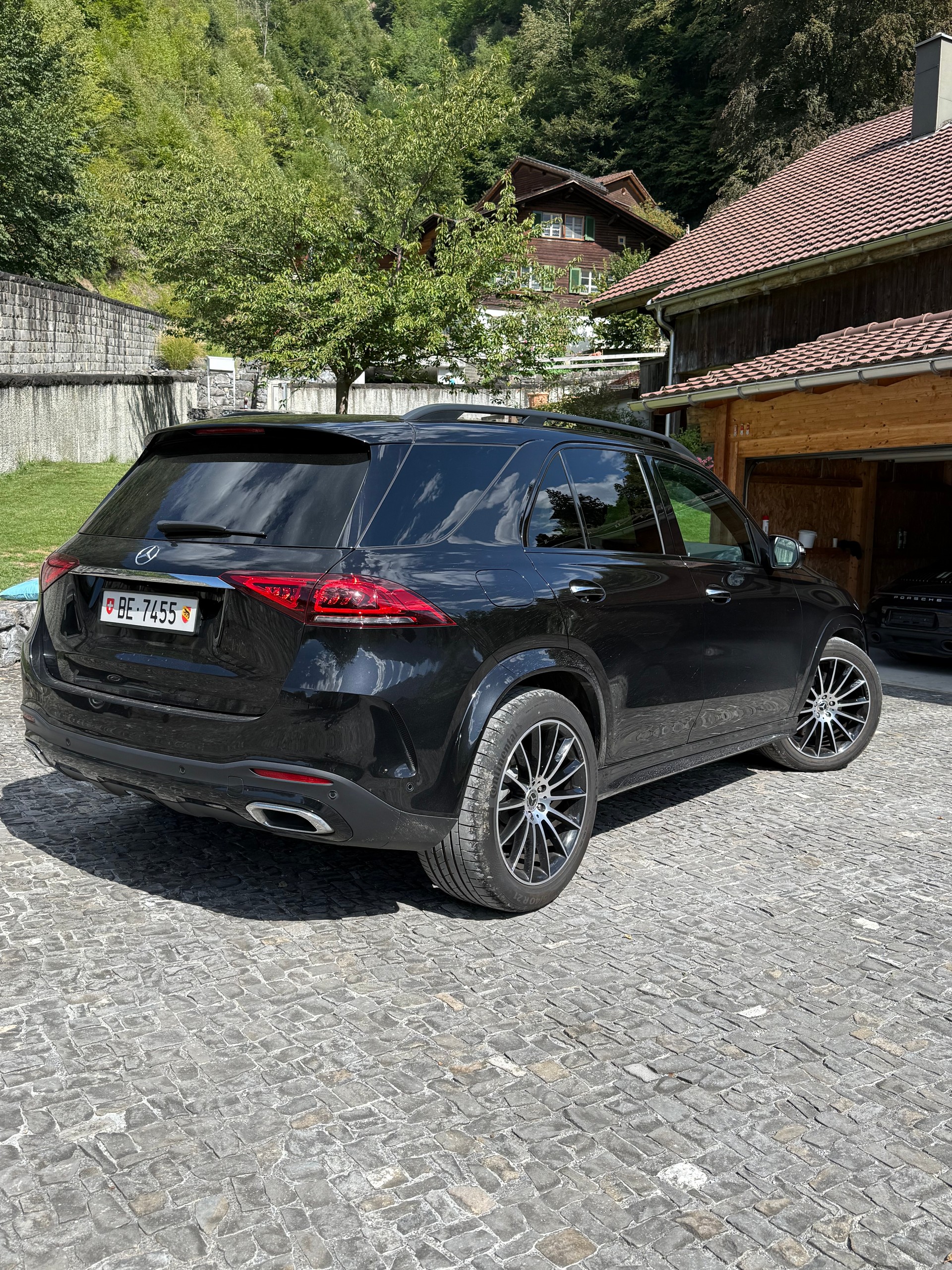 MERCEDES-BENZ GLE 400 d AMG Line 4matic-image-3