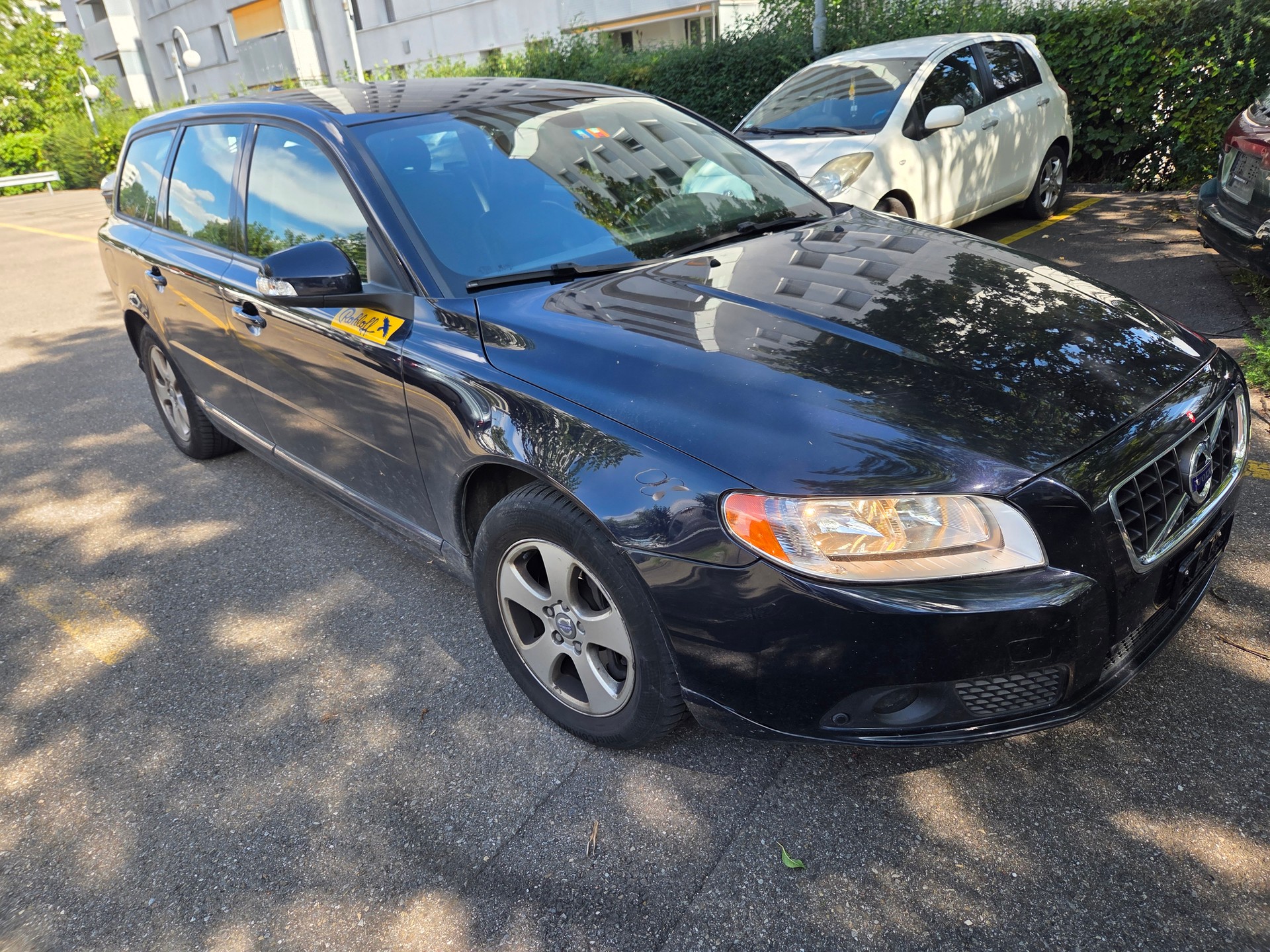 VOLVO V70 D5 Kinetic Geartronic-image-1