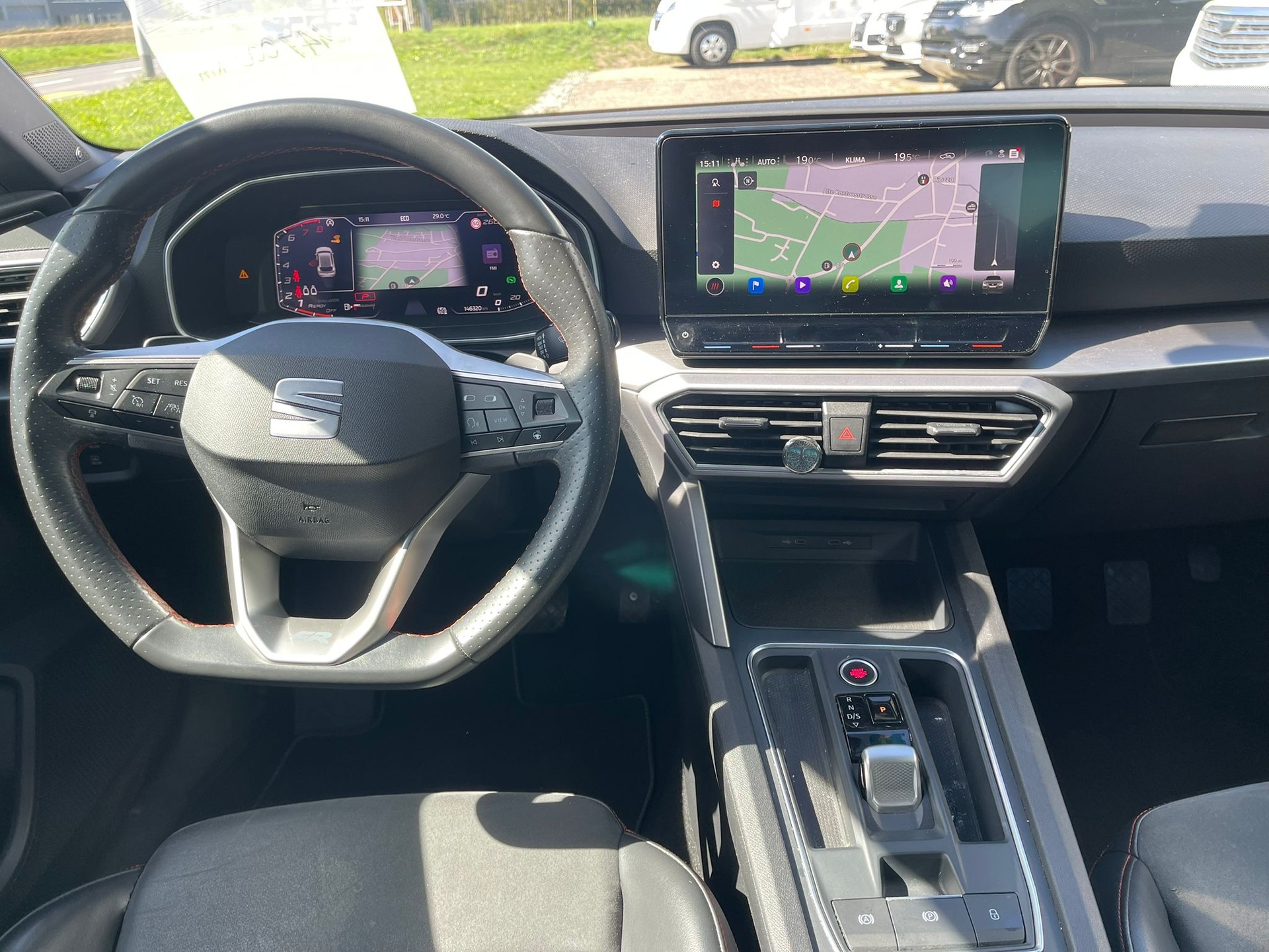 SEAT Leon 1.5 eTSI mHEV DSG Style-image-7
