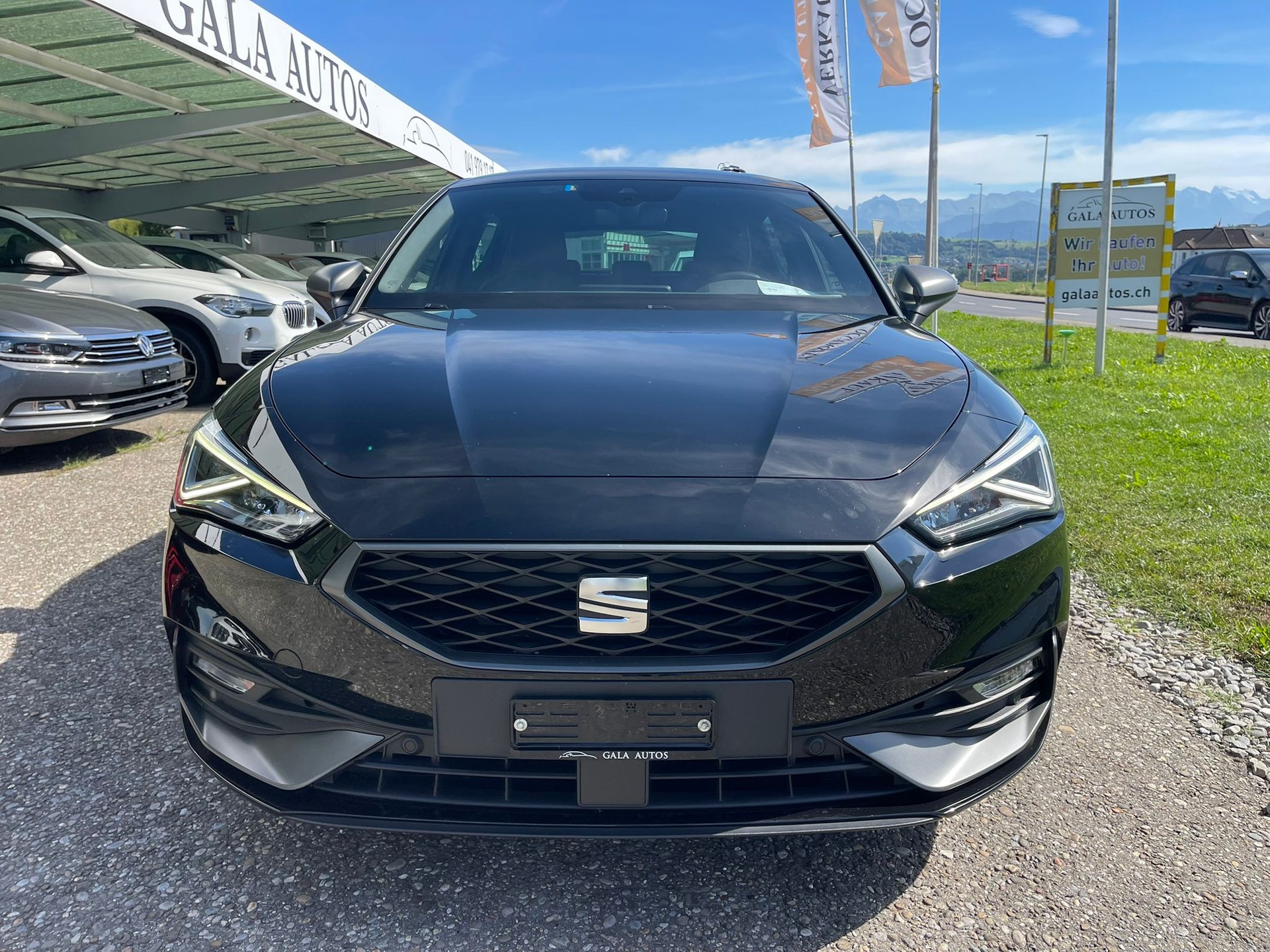 SEAT Leon 1.5 eTSI mHEV DSG Style-image-1