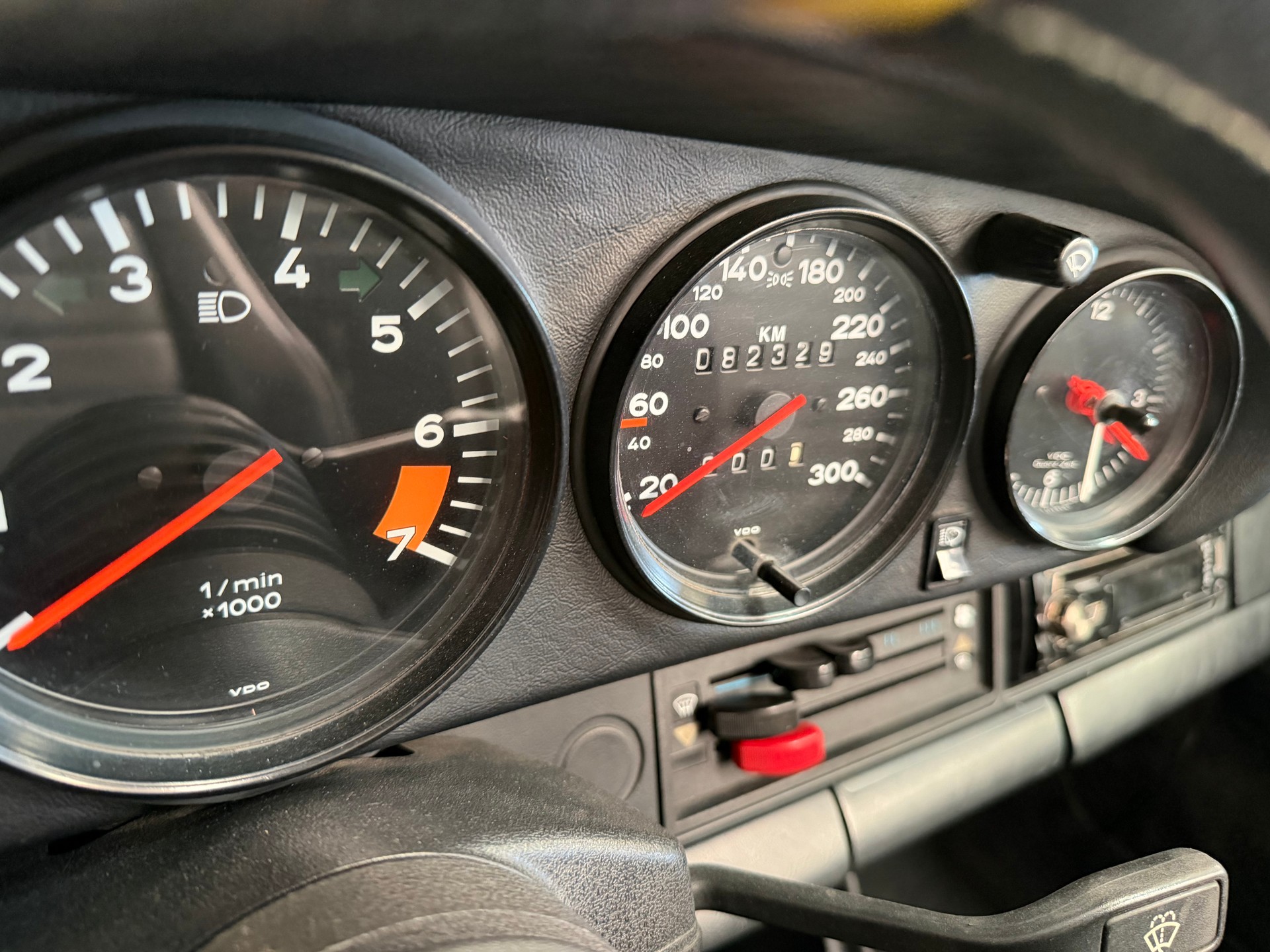 PORSCHE 911 SC Cabrio-image-8