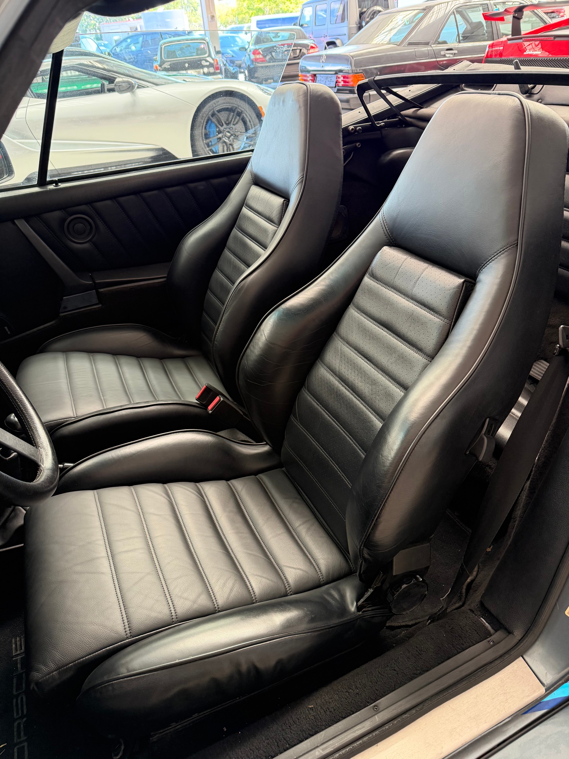 PORSCHE 911 SC Cabrio-image-9