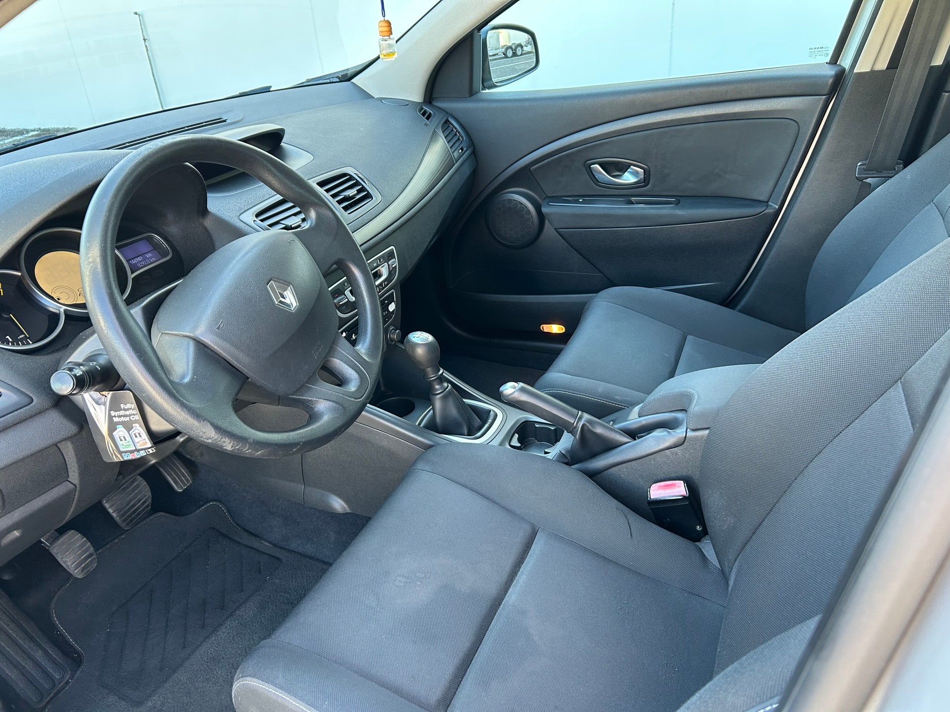 RENAULT Mégane 1.6 16V Expression-image-5