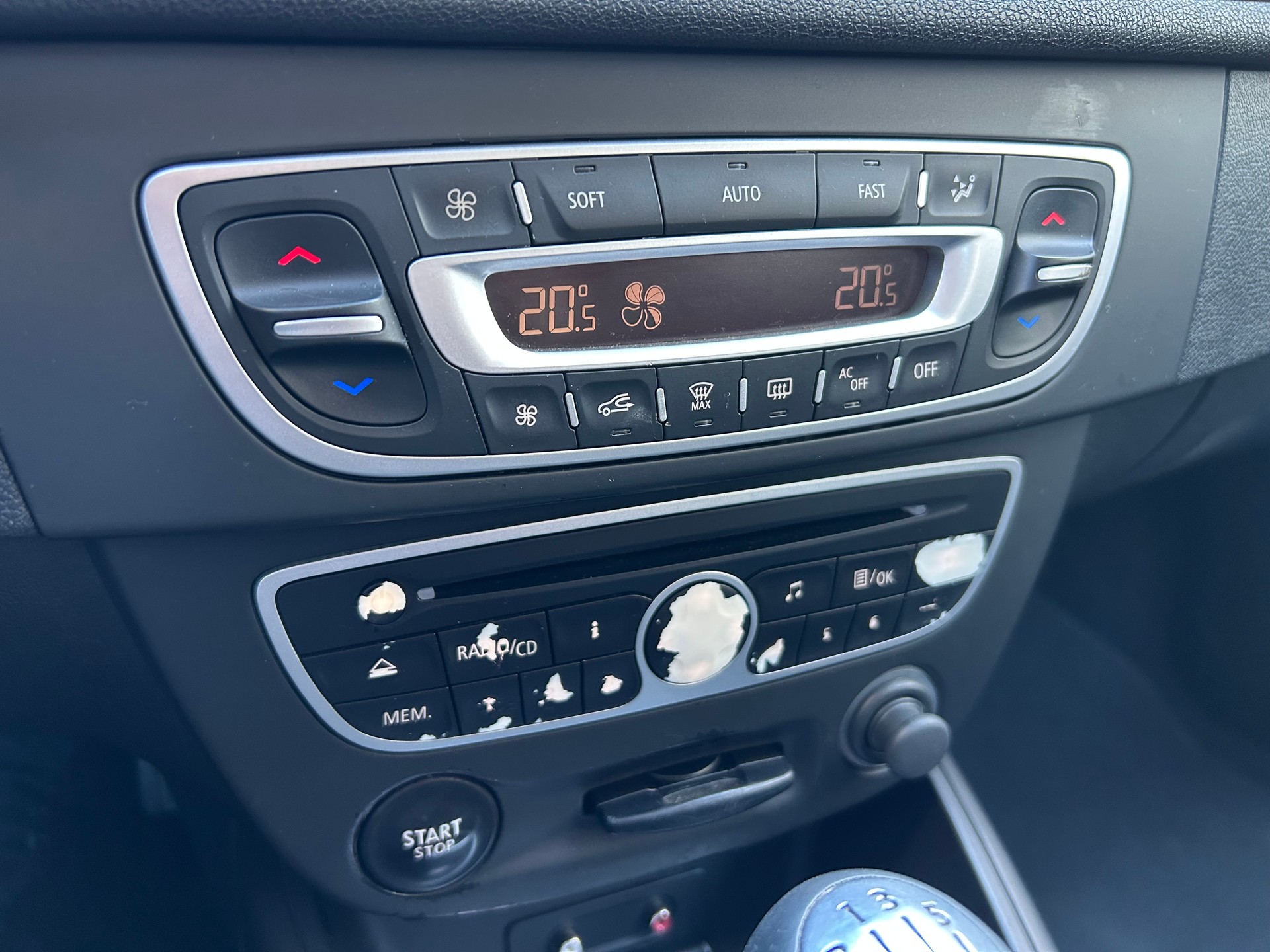 RENAULT Mégane 1.6 16V Expression-image-9