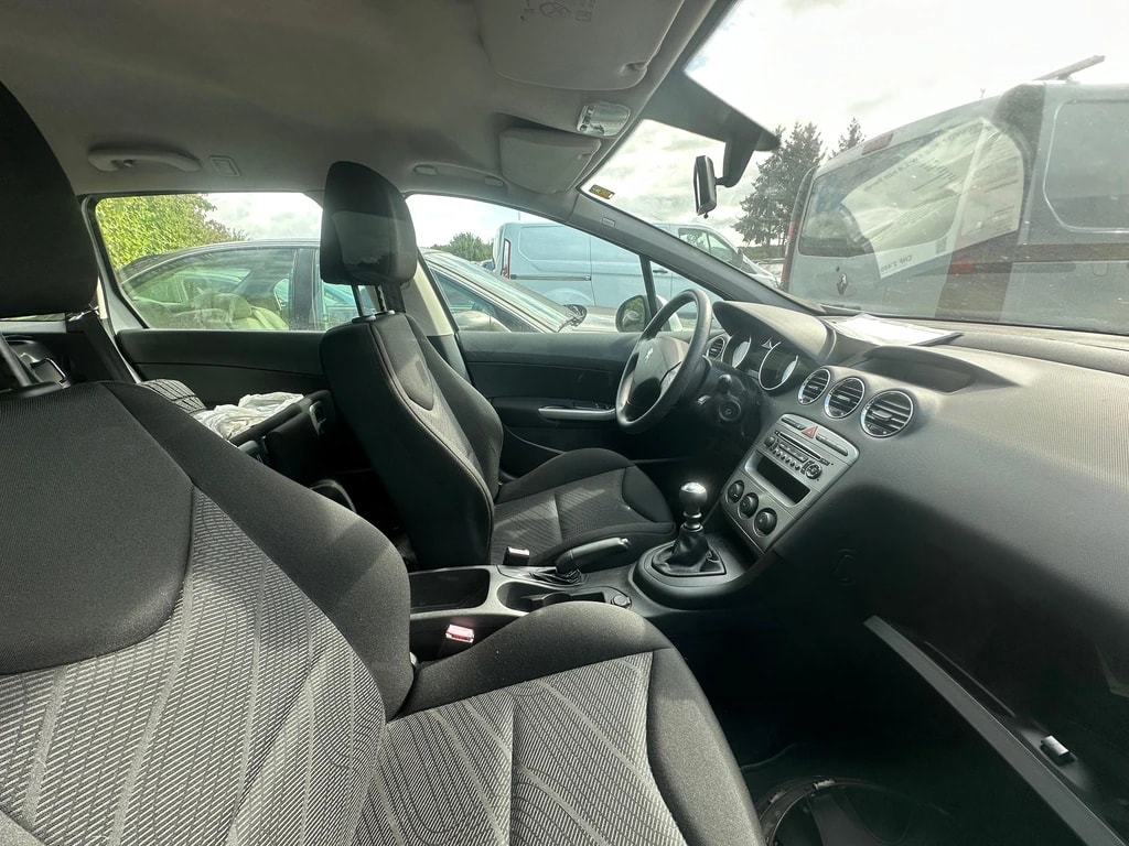 PEUGEOT 308 SW 1.6 HDI Trendy-image-4