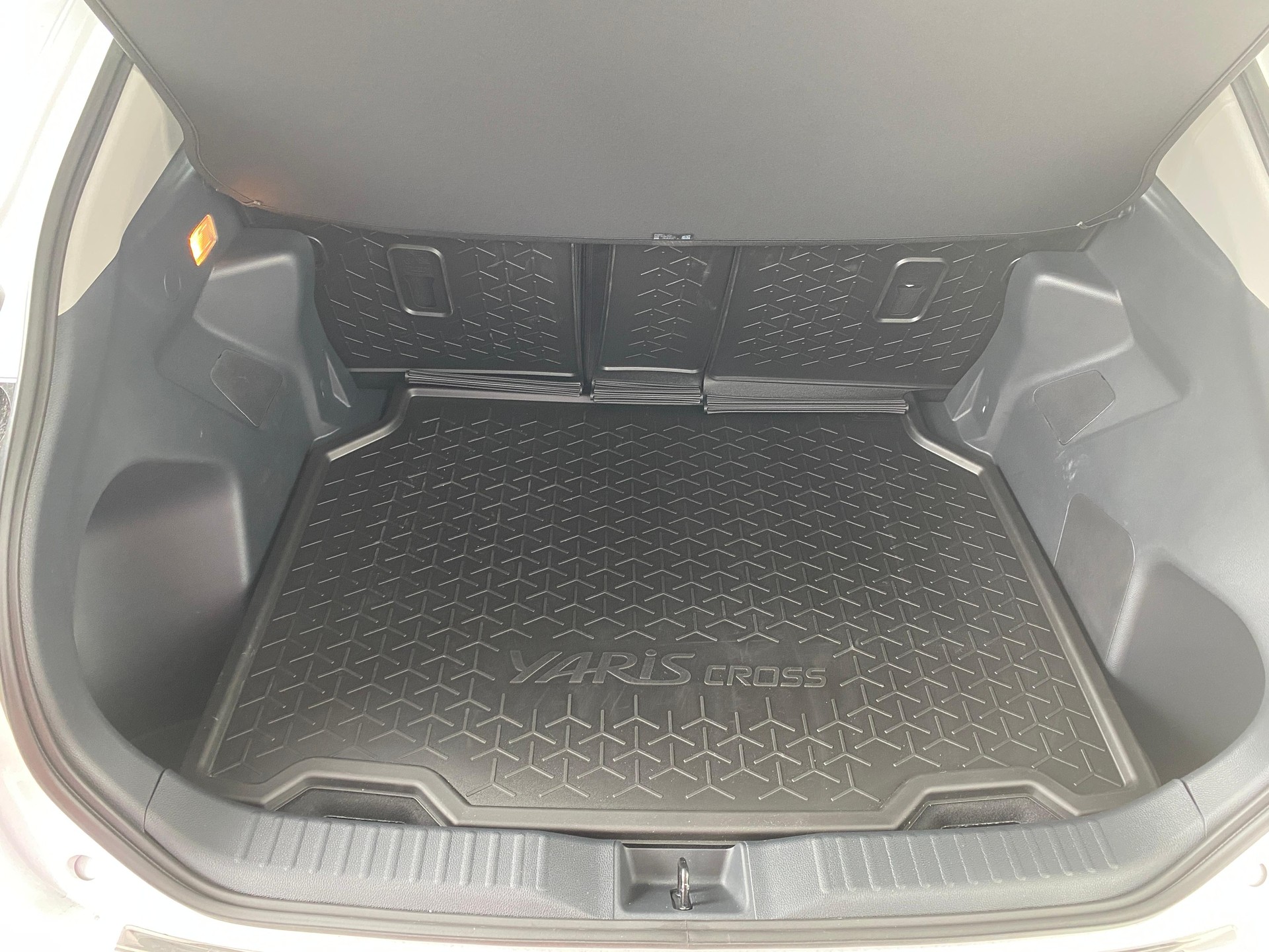 TOYOTA Yaris Cross 1.5 VVT-i HSD Comfort-image-9